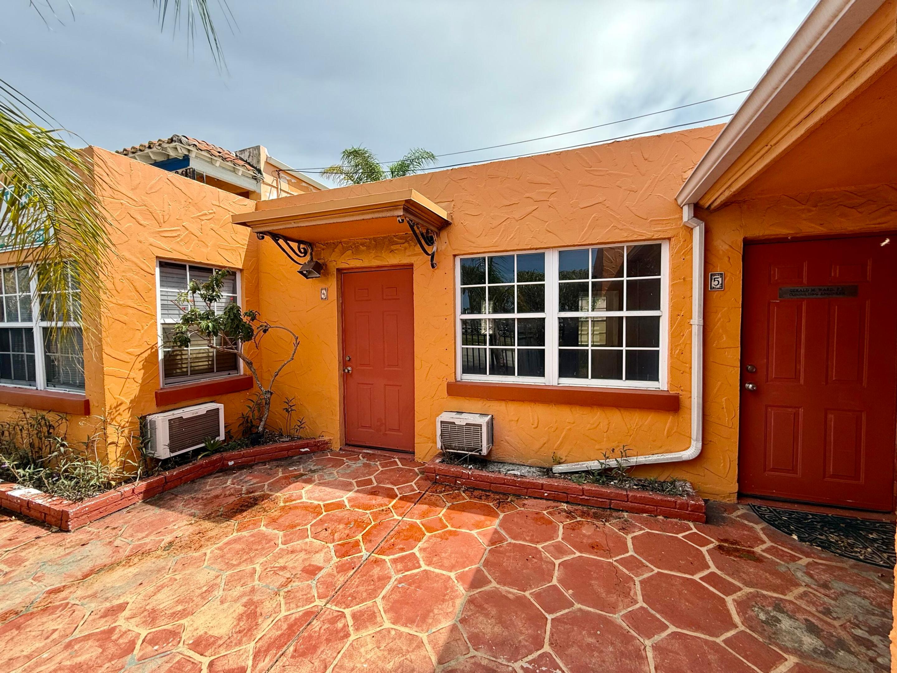 2135 Broadway Property Photo 3