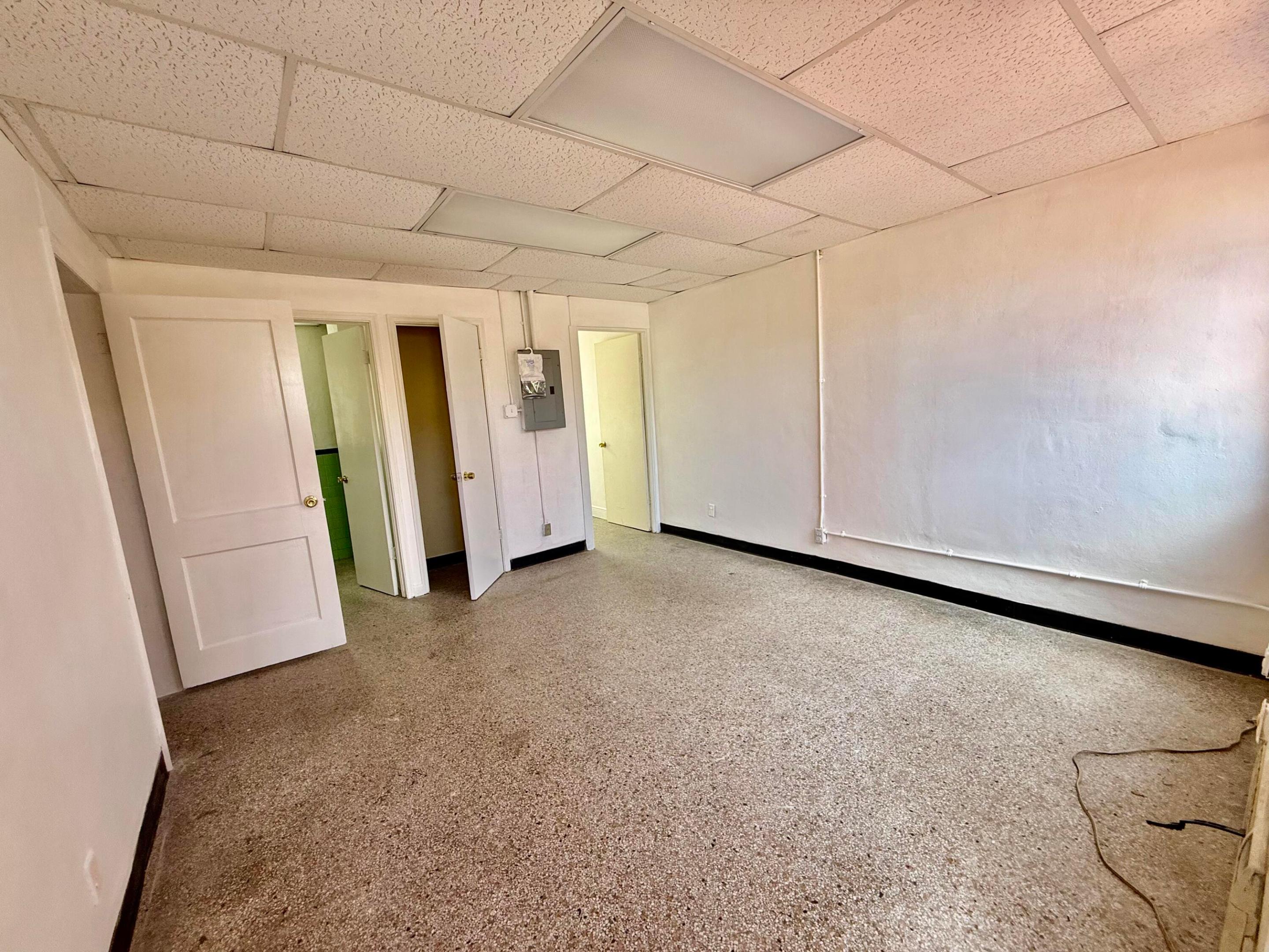 2135 Broadway Property Photo 5