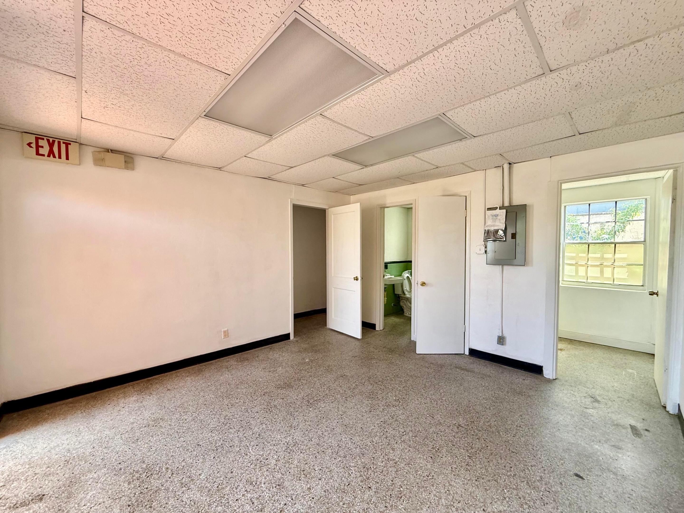 2135 Broadway Property Photo 6