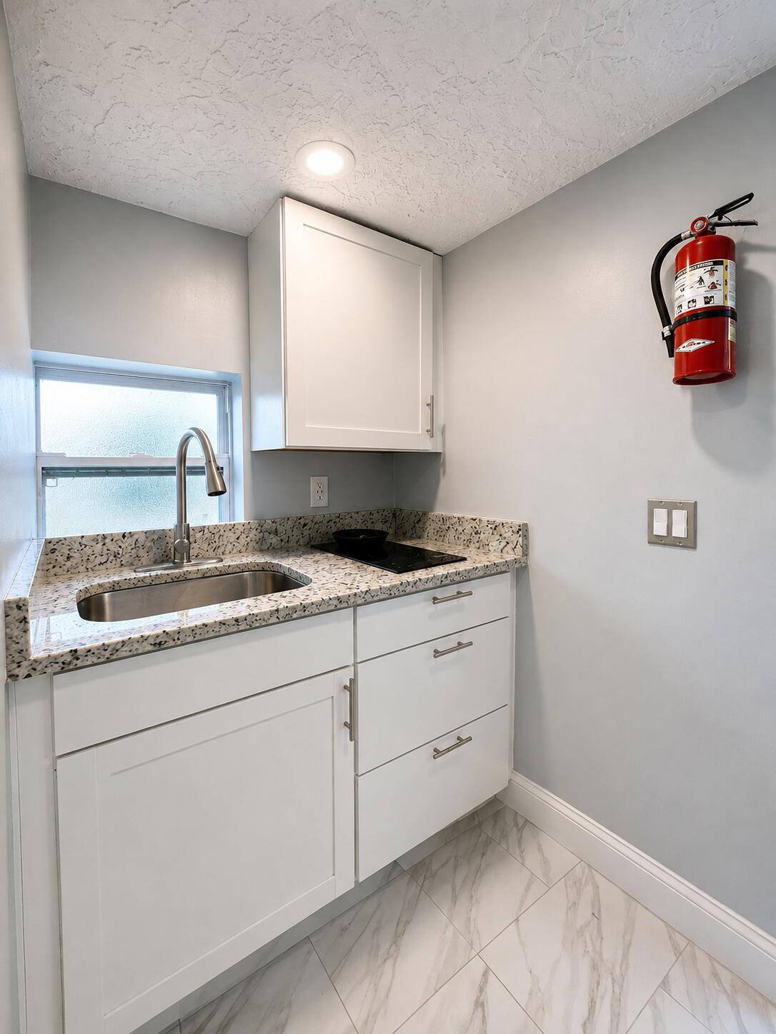 173 W 16th Street Property Photo 4