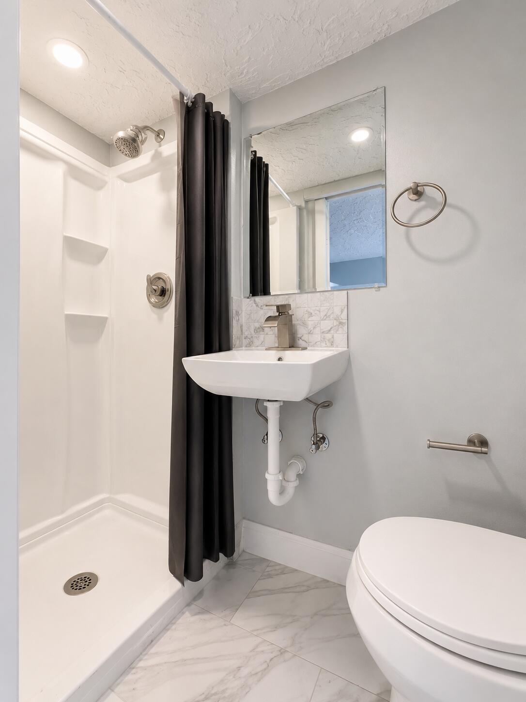 173 W 16th Street Property Photo 7