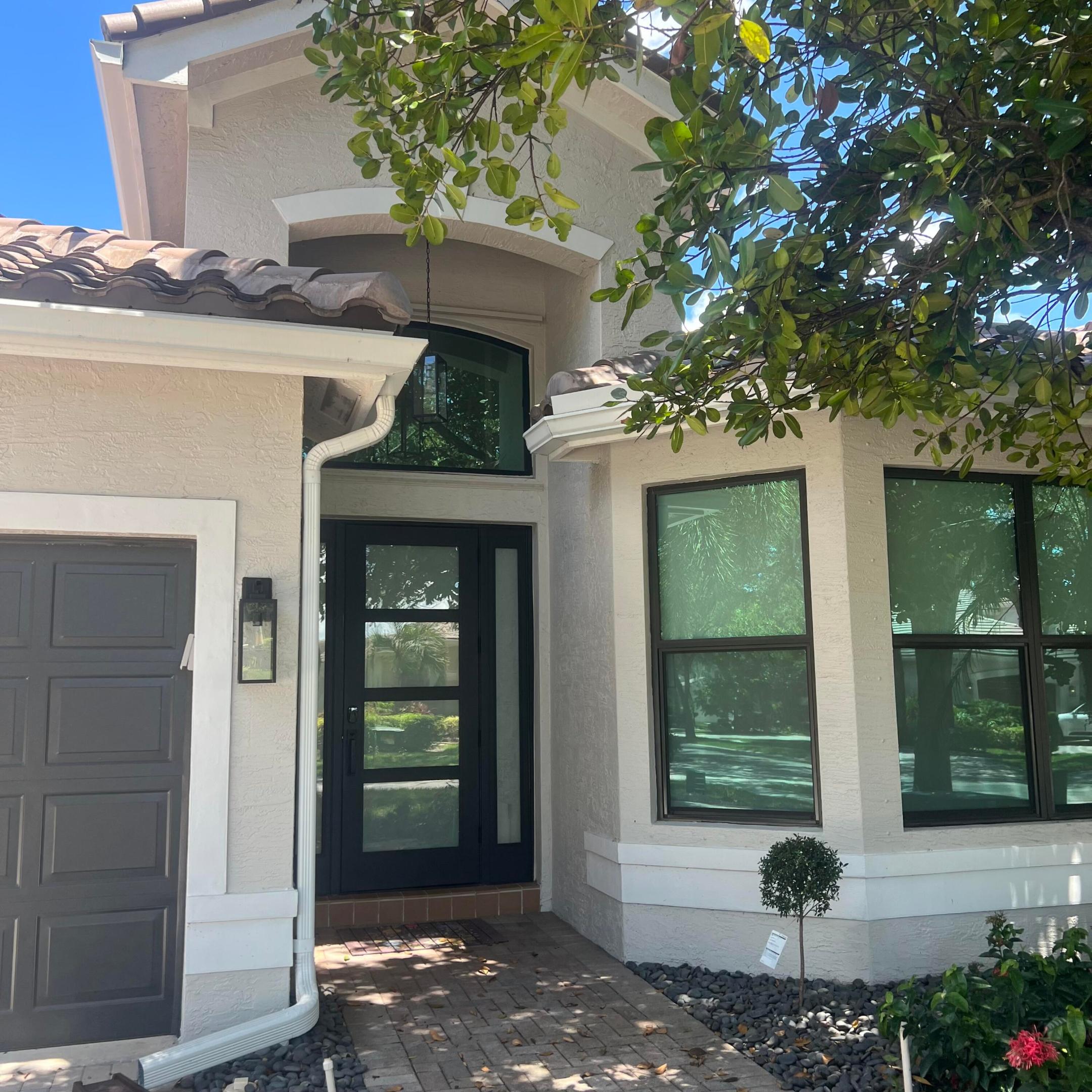 19305 Skyridge Circle Property Photo 4