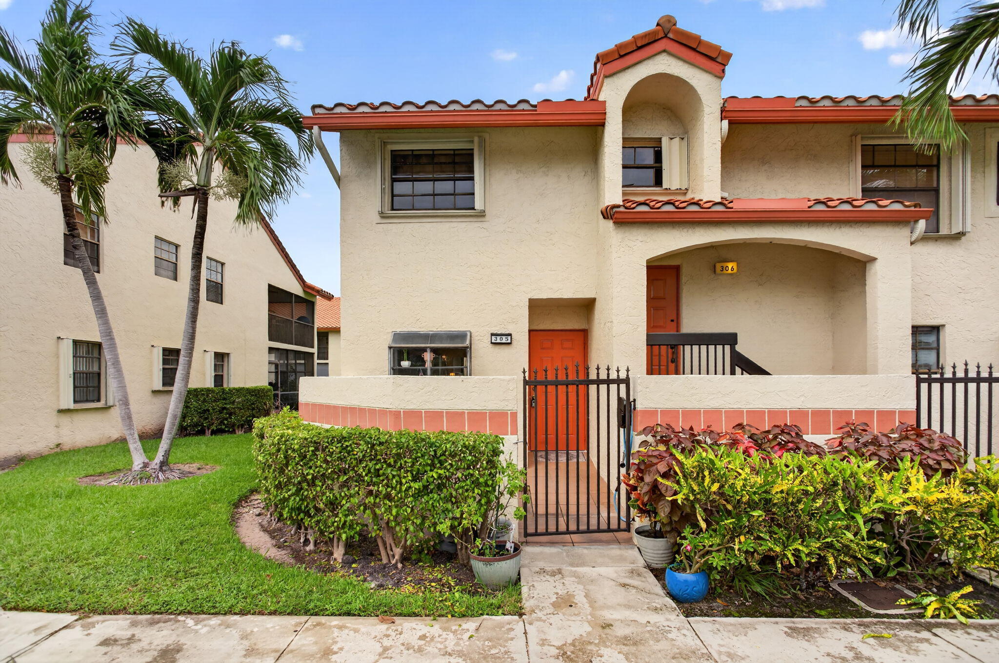 305 Congressional Way Property Photo 1
