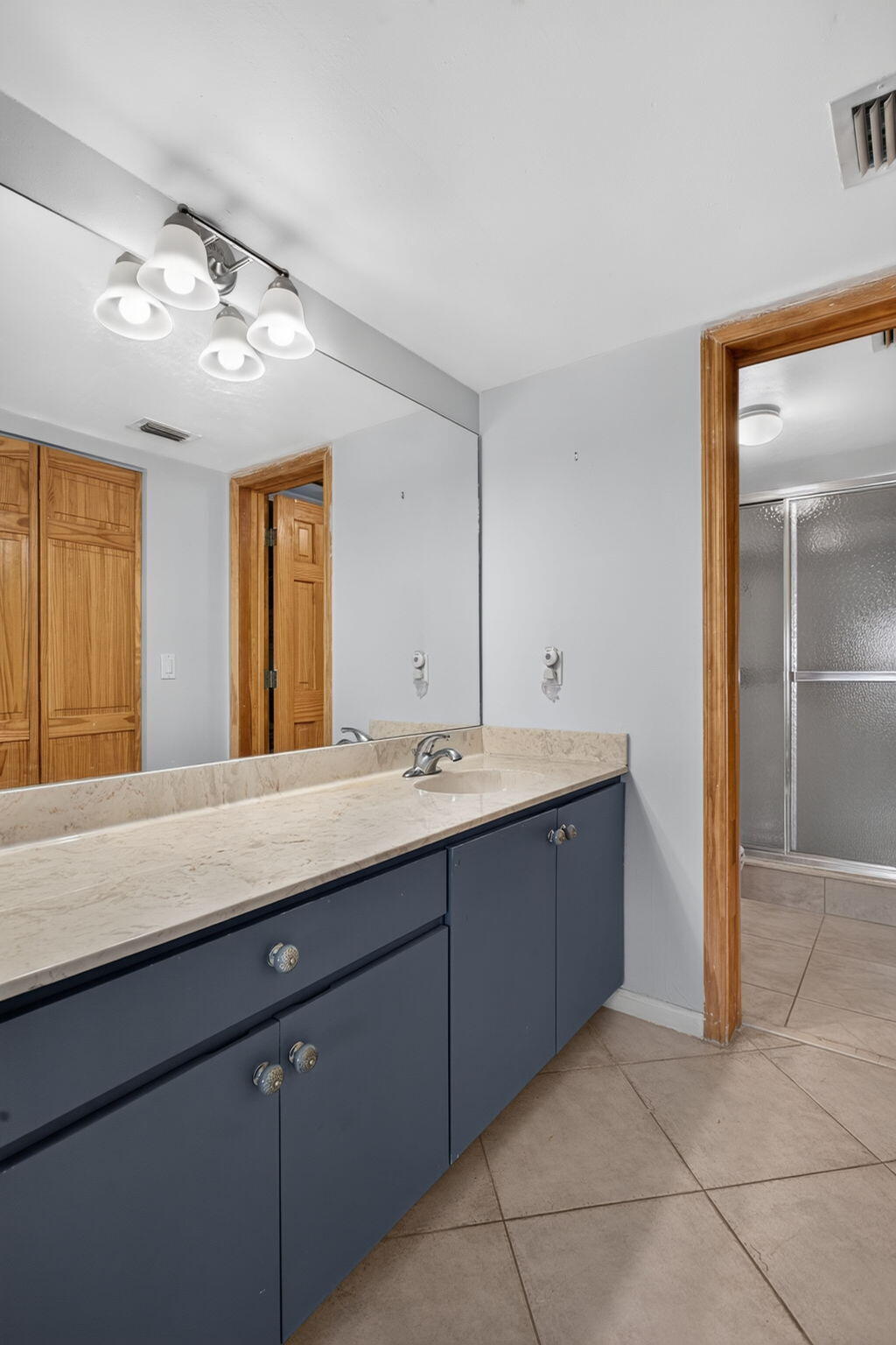 305 Congressional Way Property Photo 14