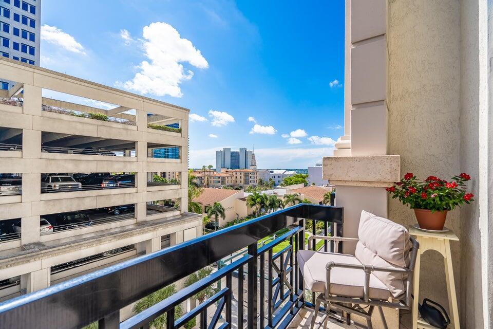 801 S Olive Avenue 418 Property Photo 16