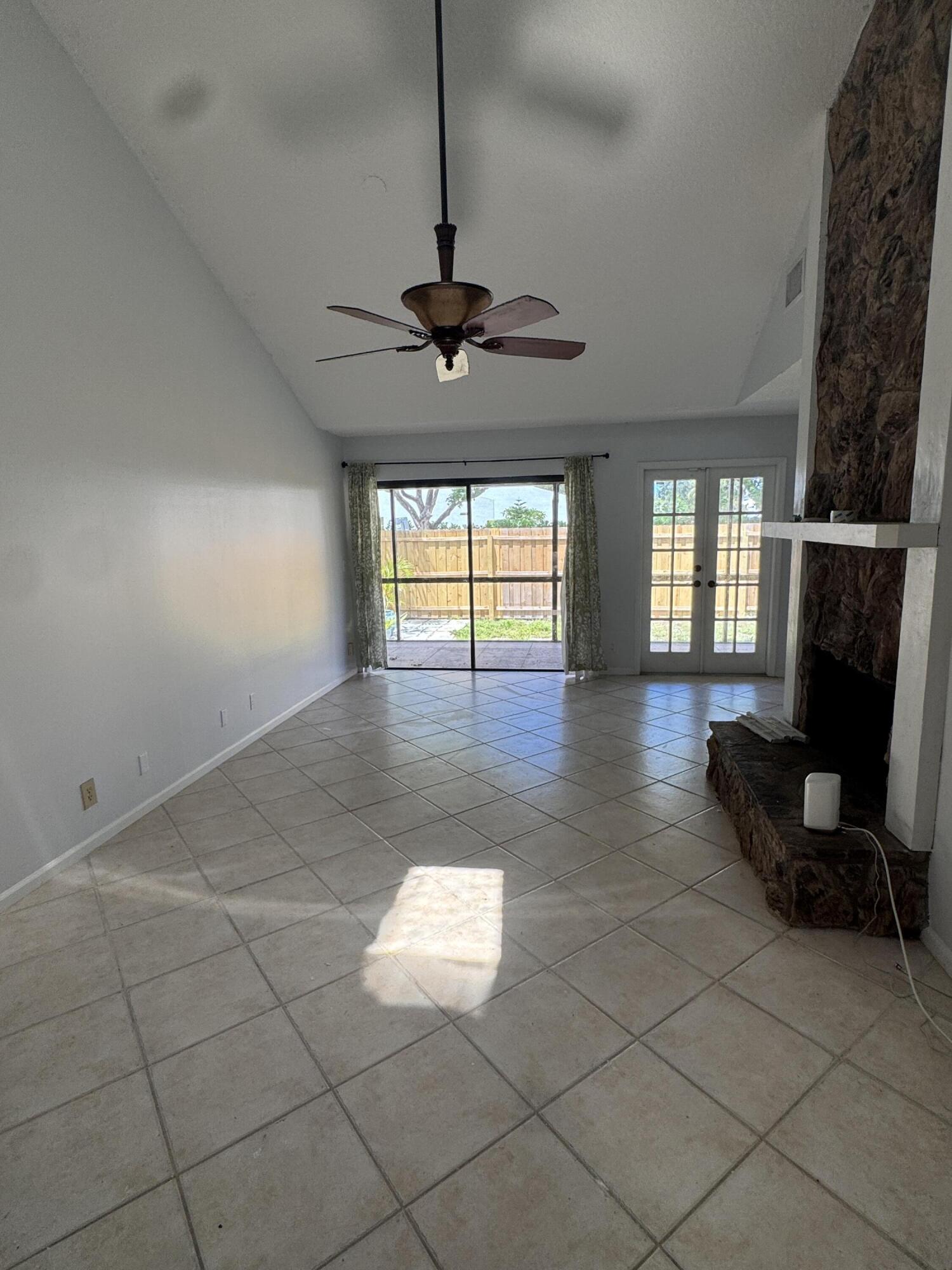 121 Beaumont Lane Property Photo 4