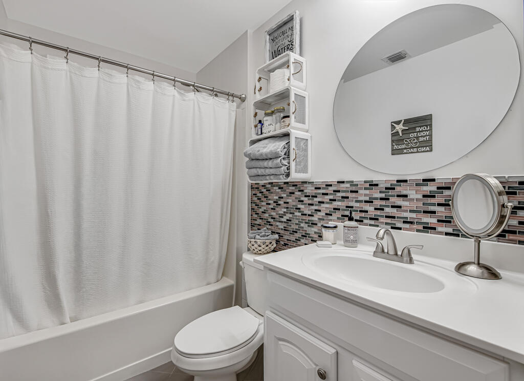 8429 Long Bay Property Photo 7