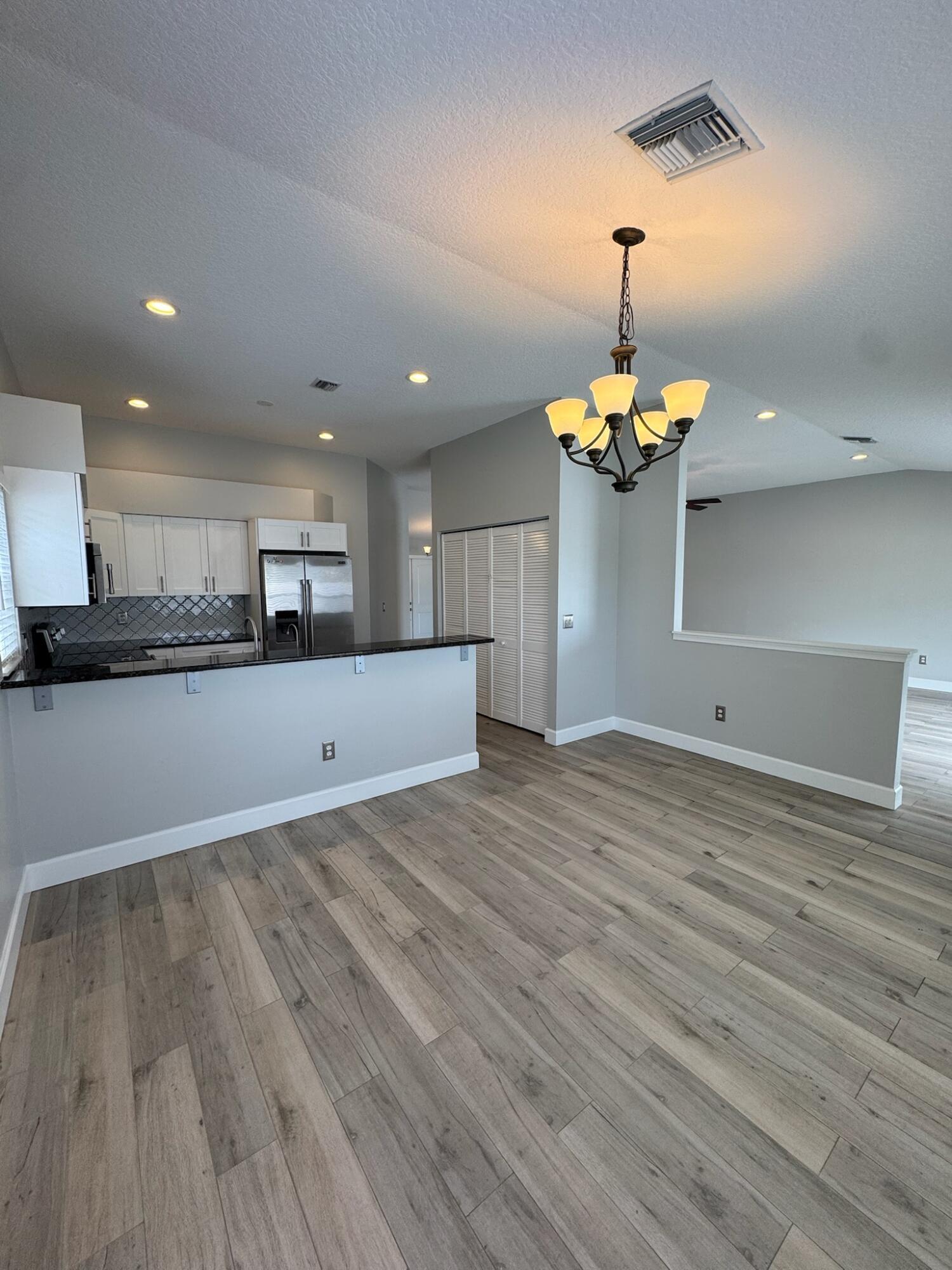 12872 Meadowbend Drive Property Photo 8