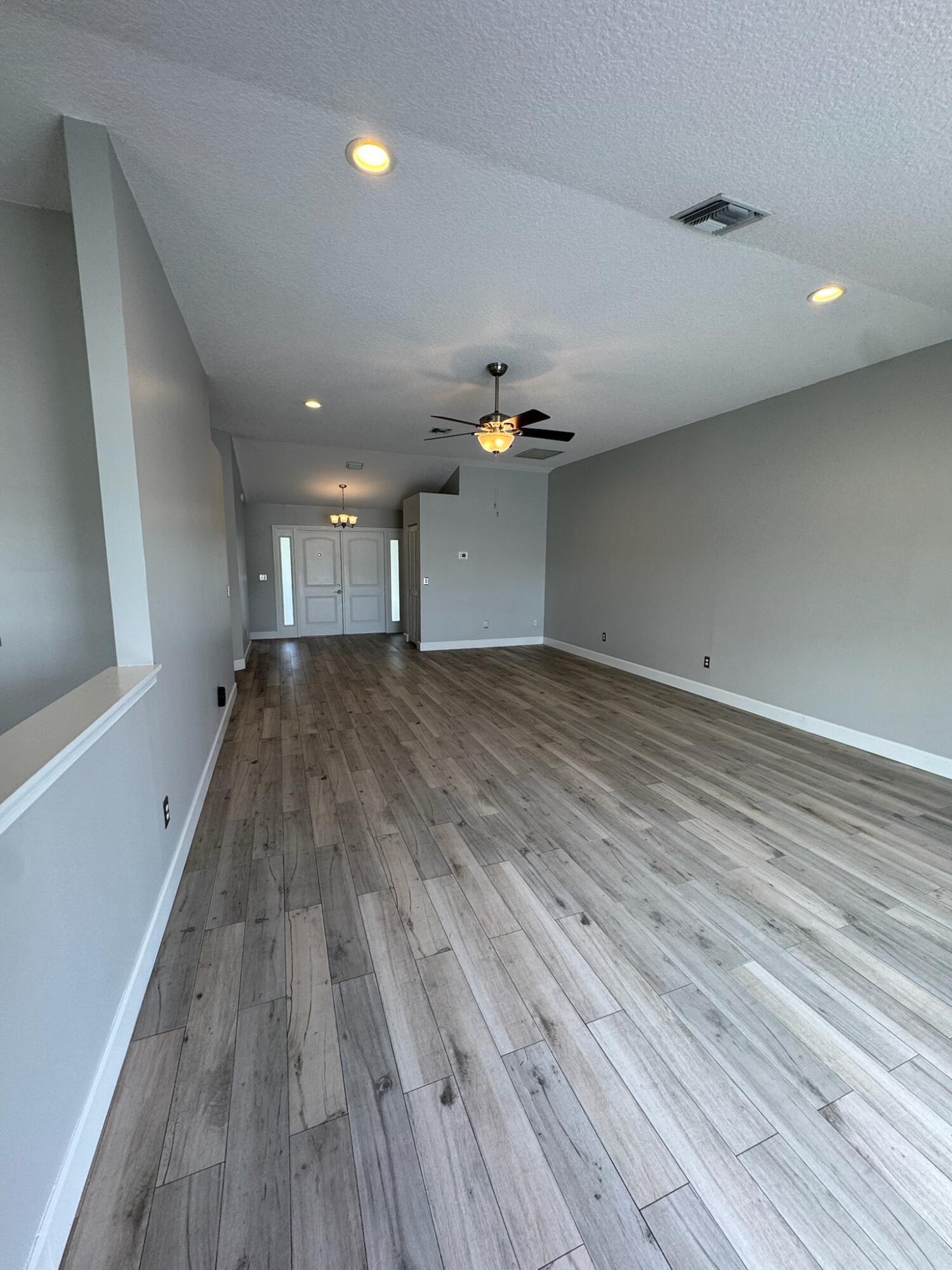 12872 Meadowbend Drive Property Photo 13