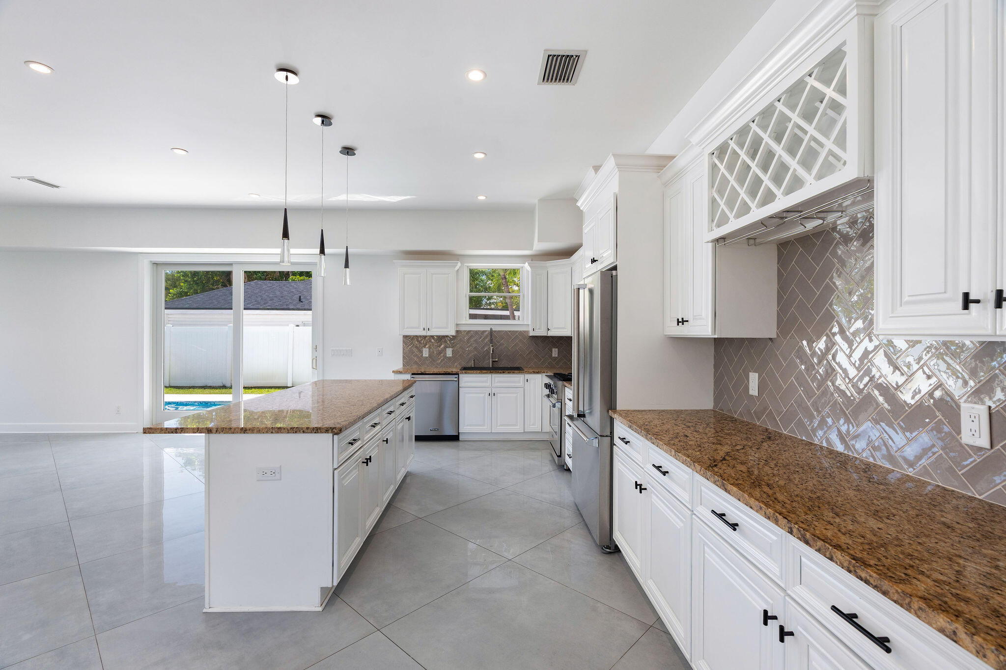 100 Norwood Road Property Photo 4
