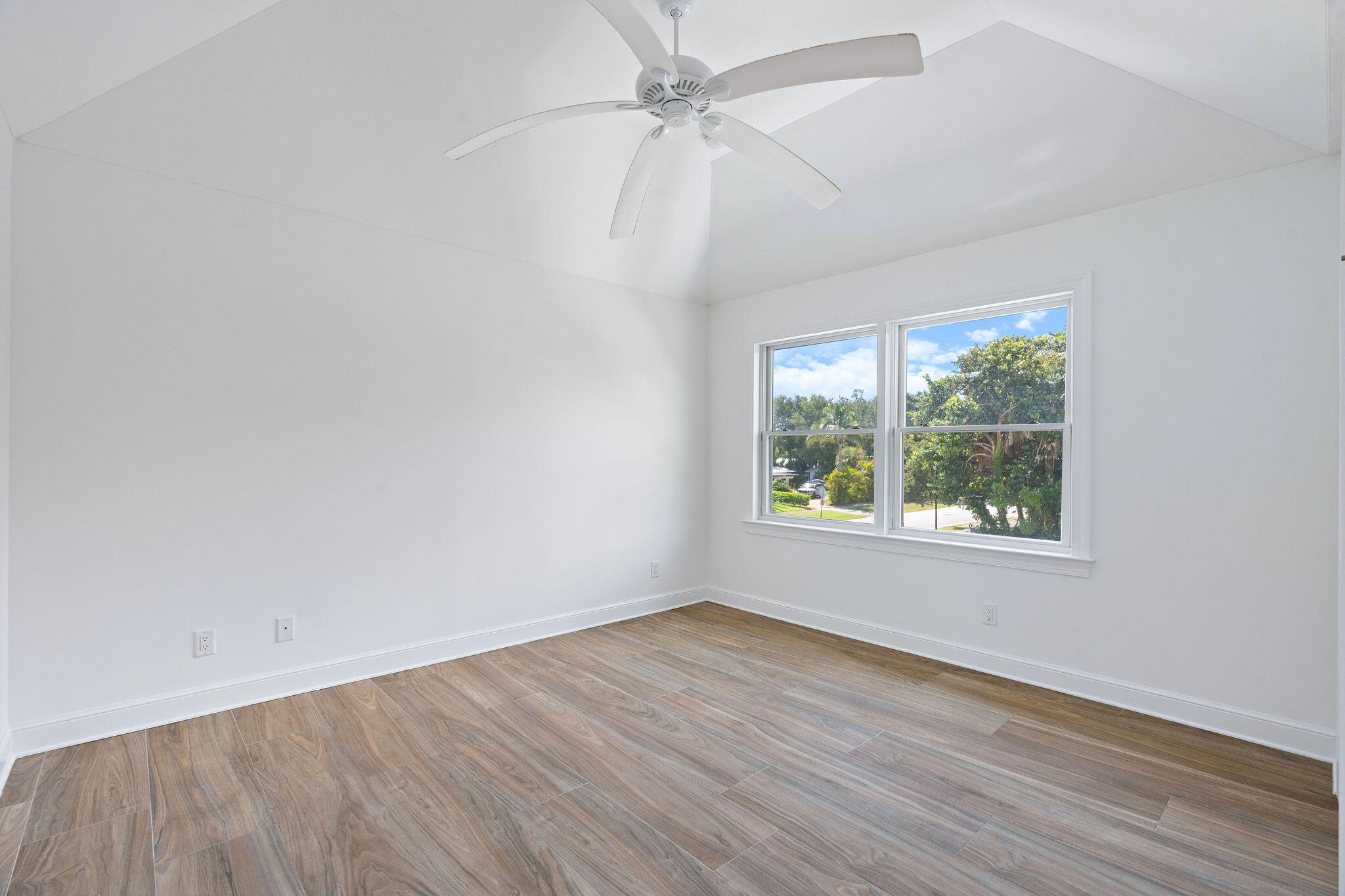 100 Norwood Road Property Photo 22