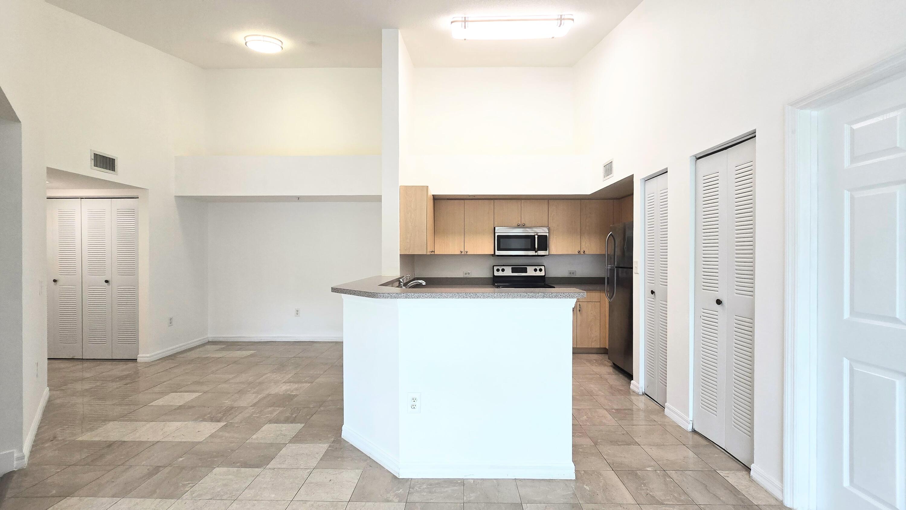 819 VILLA Circle Property Photo 1