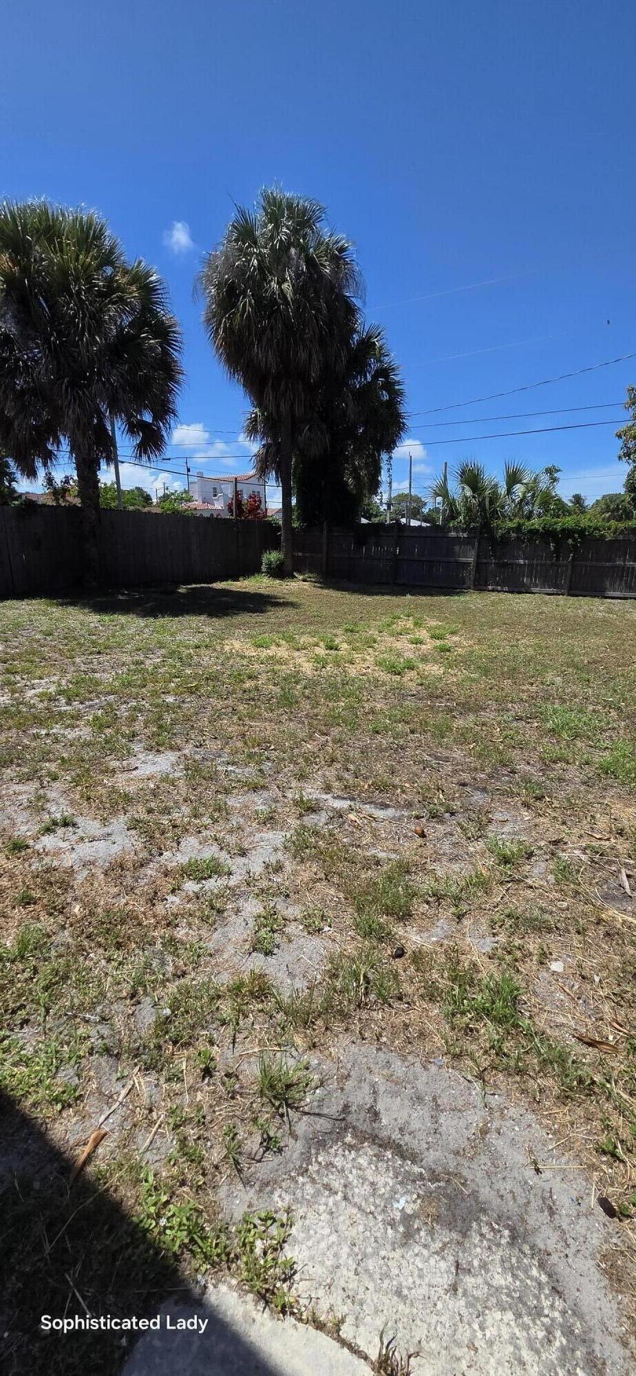 633 11th Street Property Photo 2
