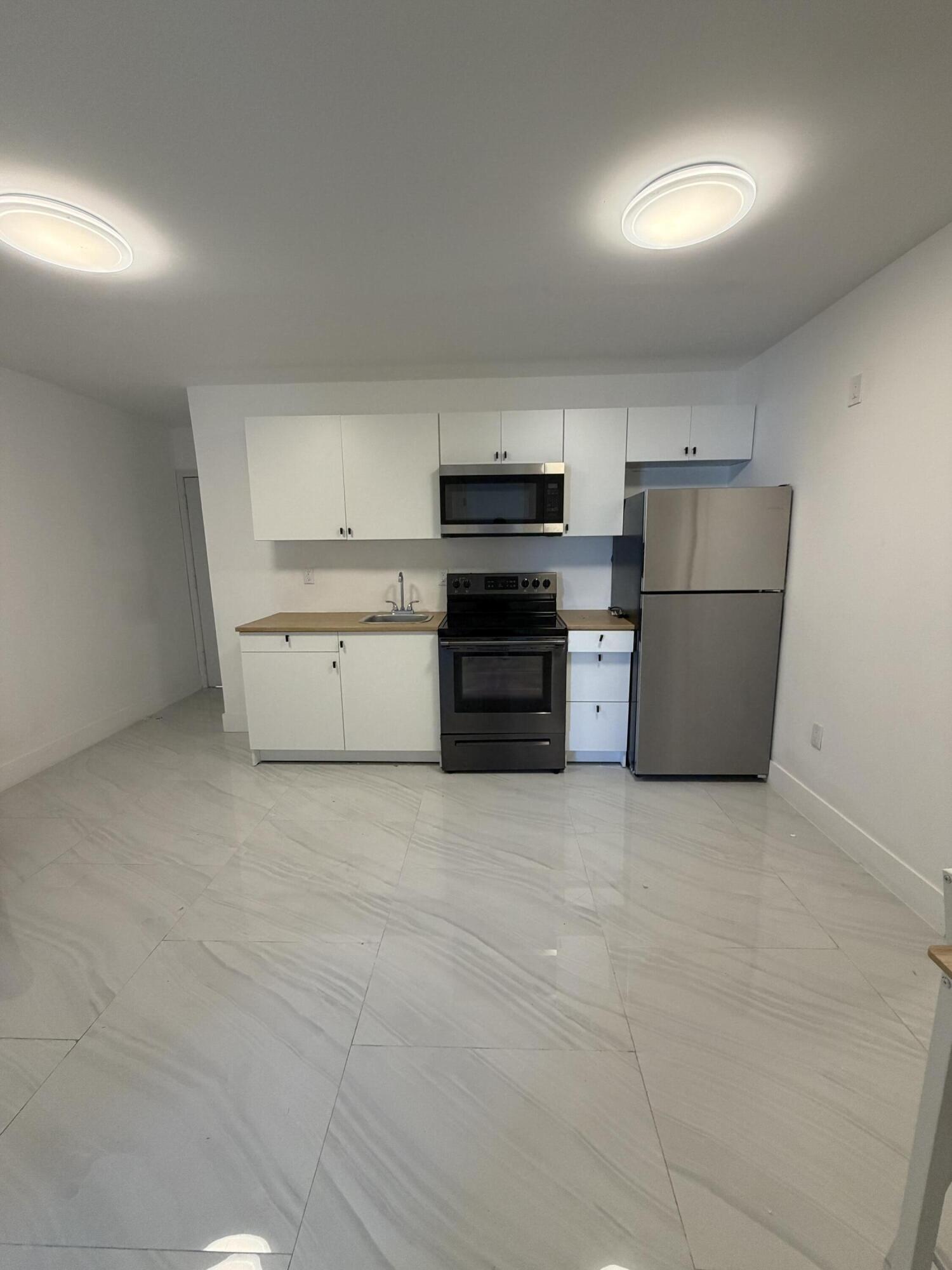 8211 Biscayne Boulevard 2 Property Photo 4