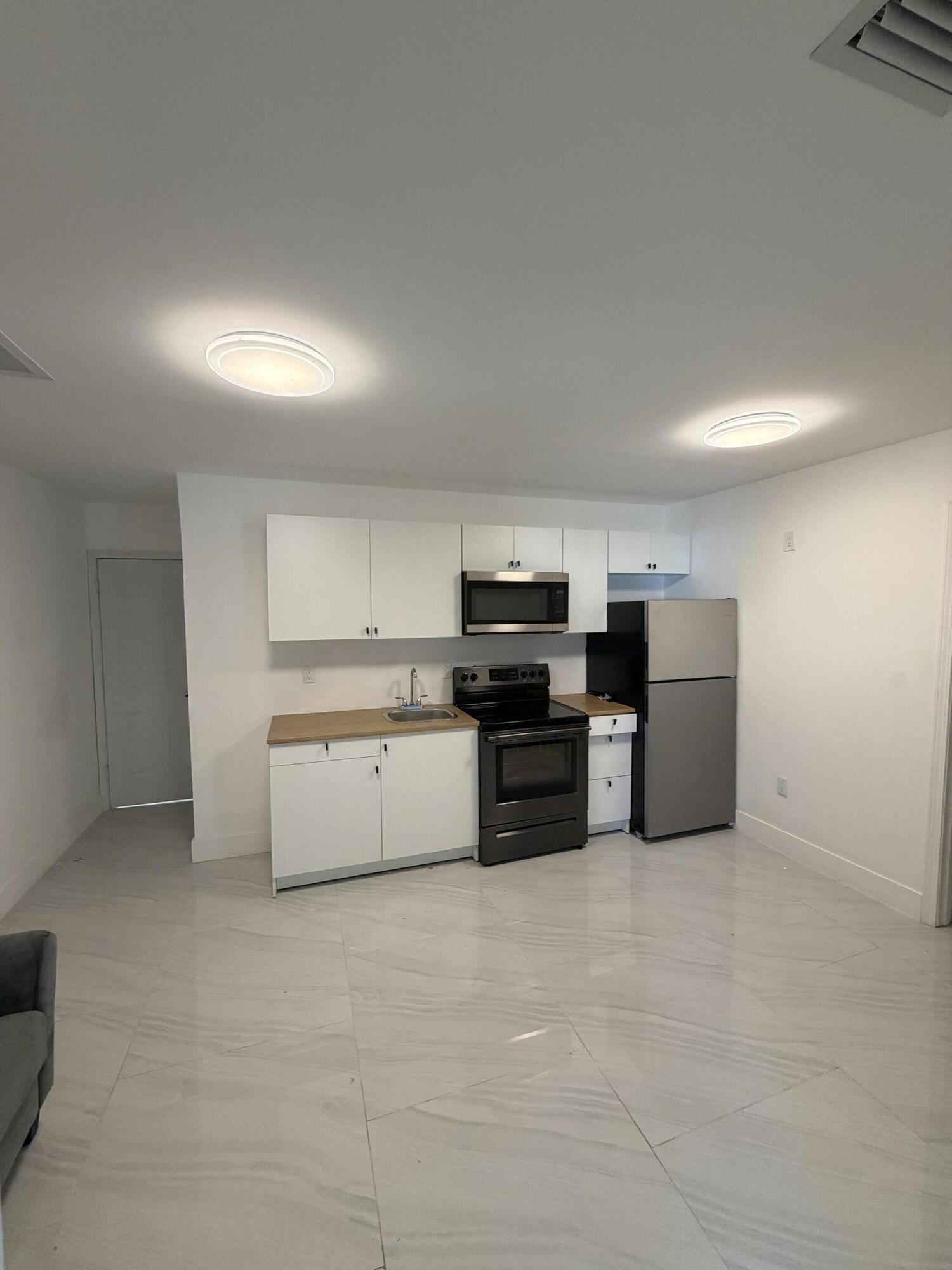 8211 Biscayne Boulevard 2 Property Photo 6