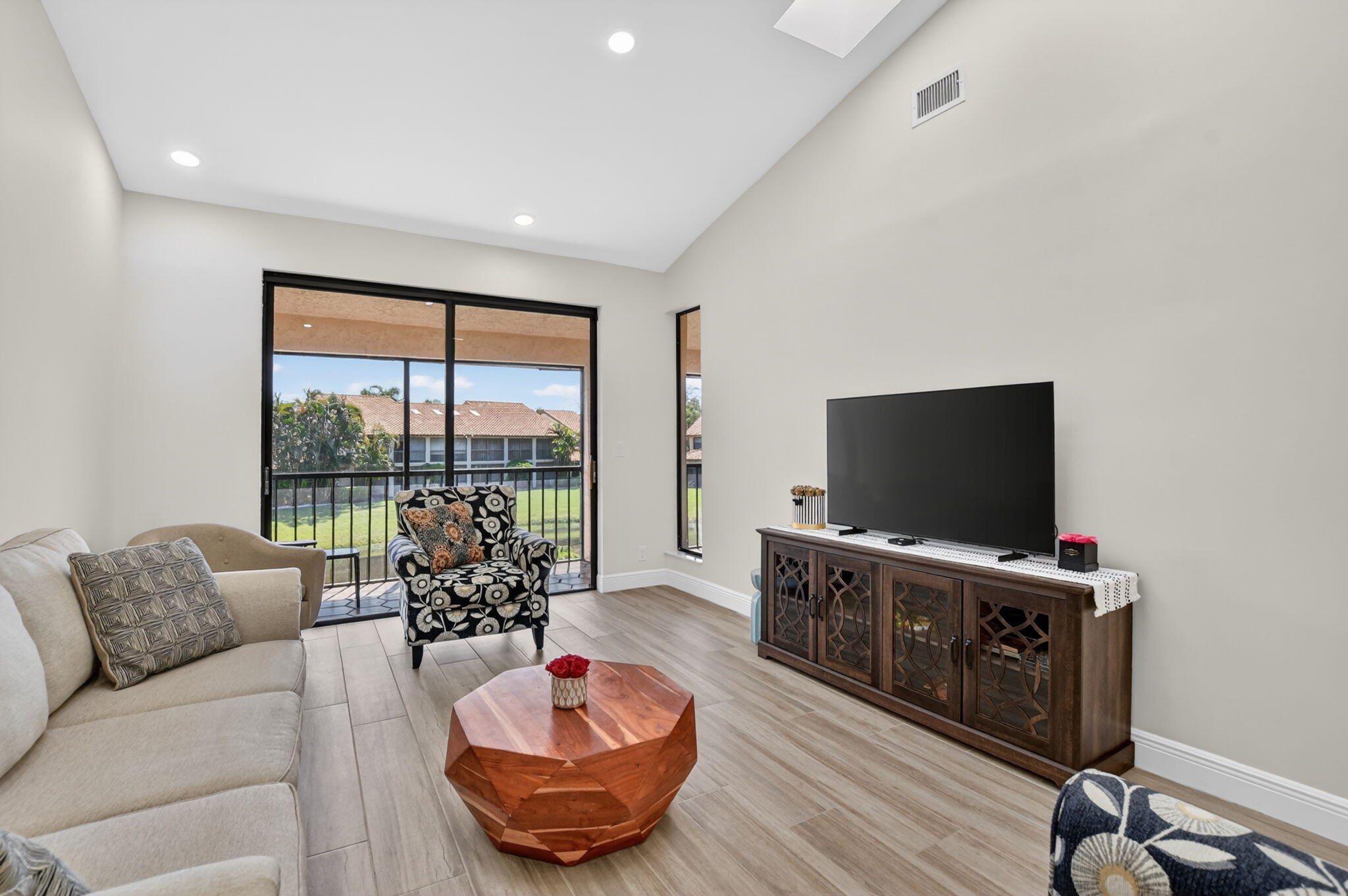 7917 La Mirada Drive Property Photo 18