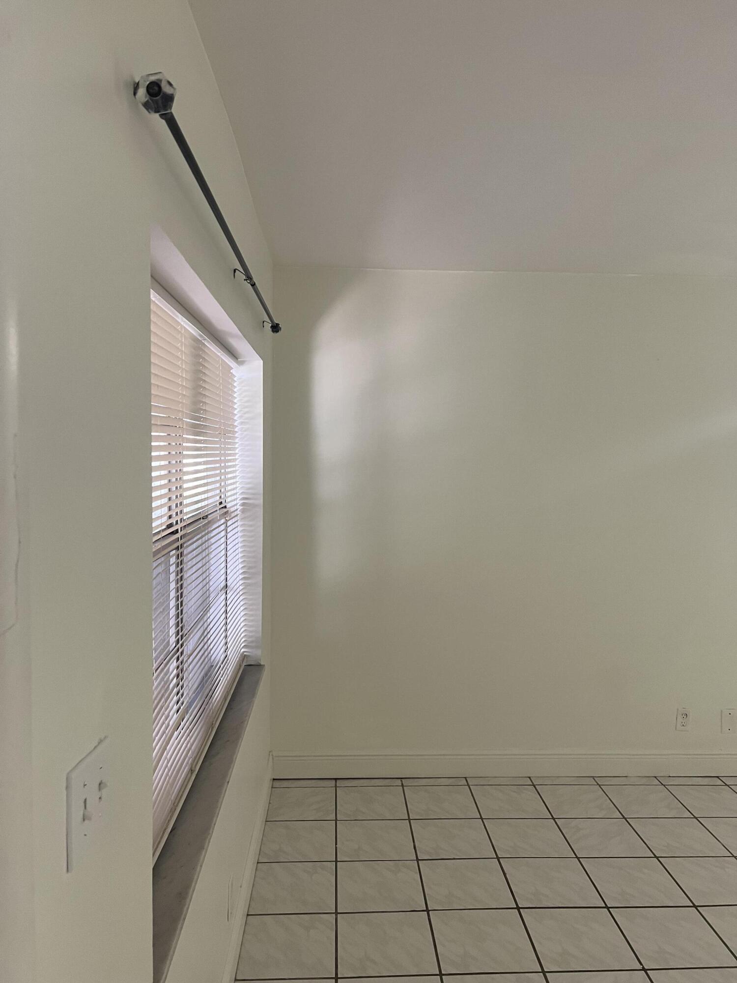 2600 S Ocean Drive S303 Property Photo 11