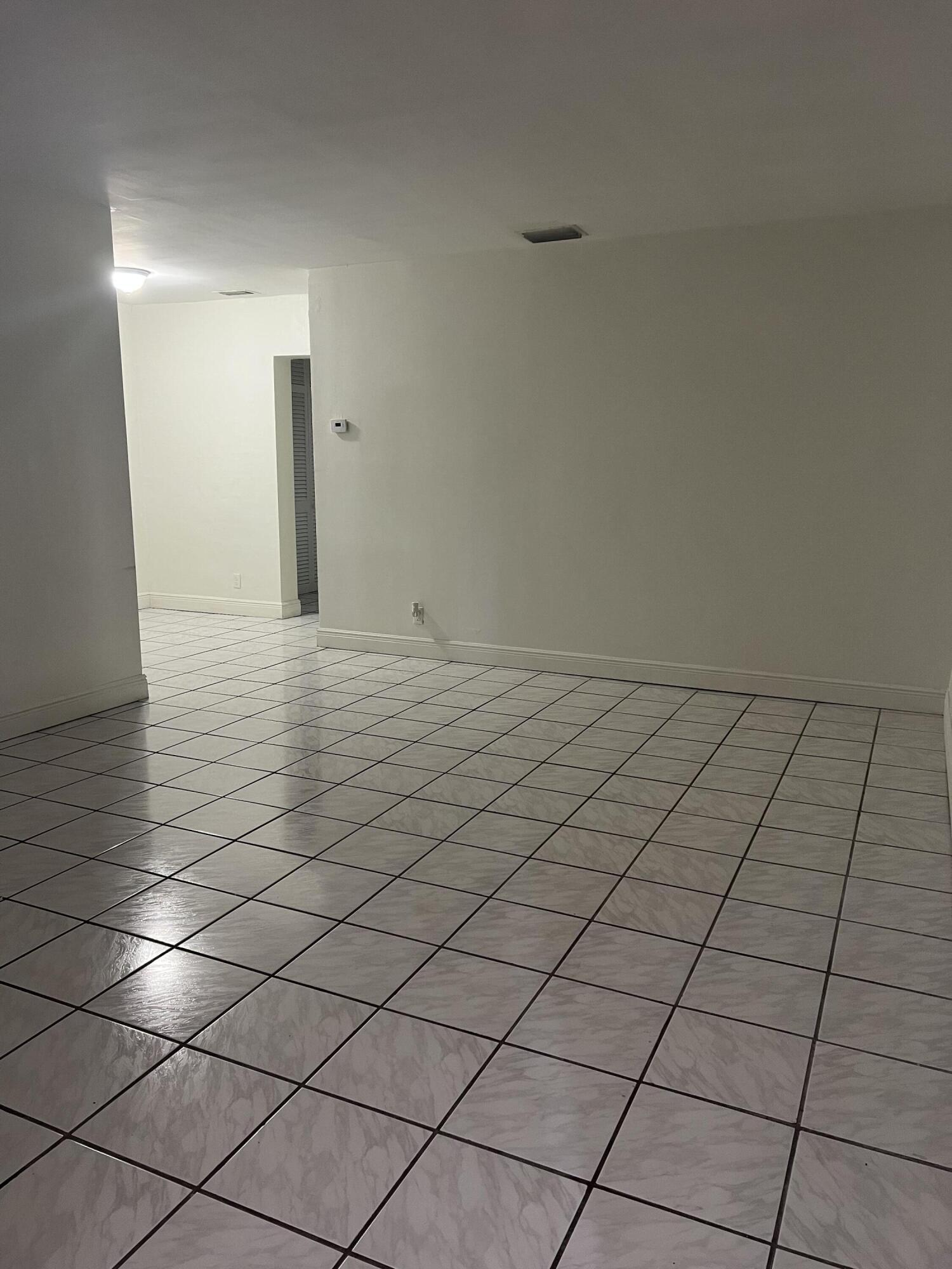 2600 S Ocean Drive S303 Property Photo 12