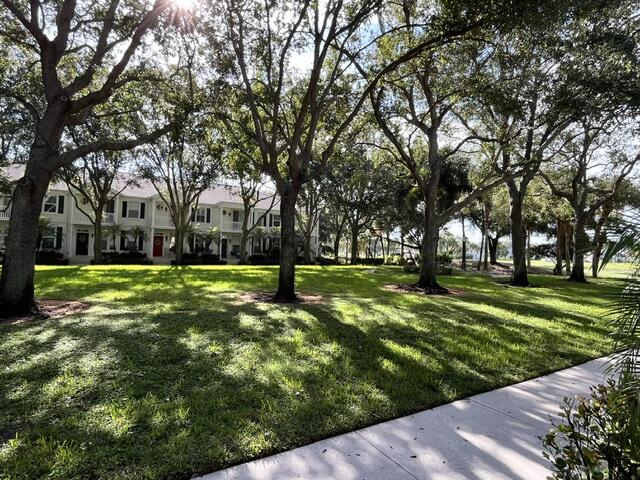 109 Ashley Court Property Photo 3