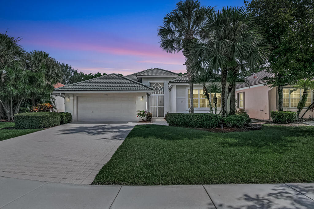 9152 Bay Harbour Circle Property Photo 1