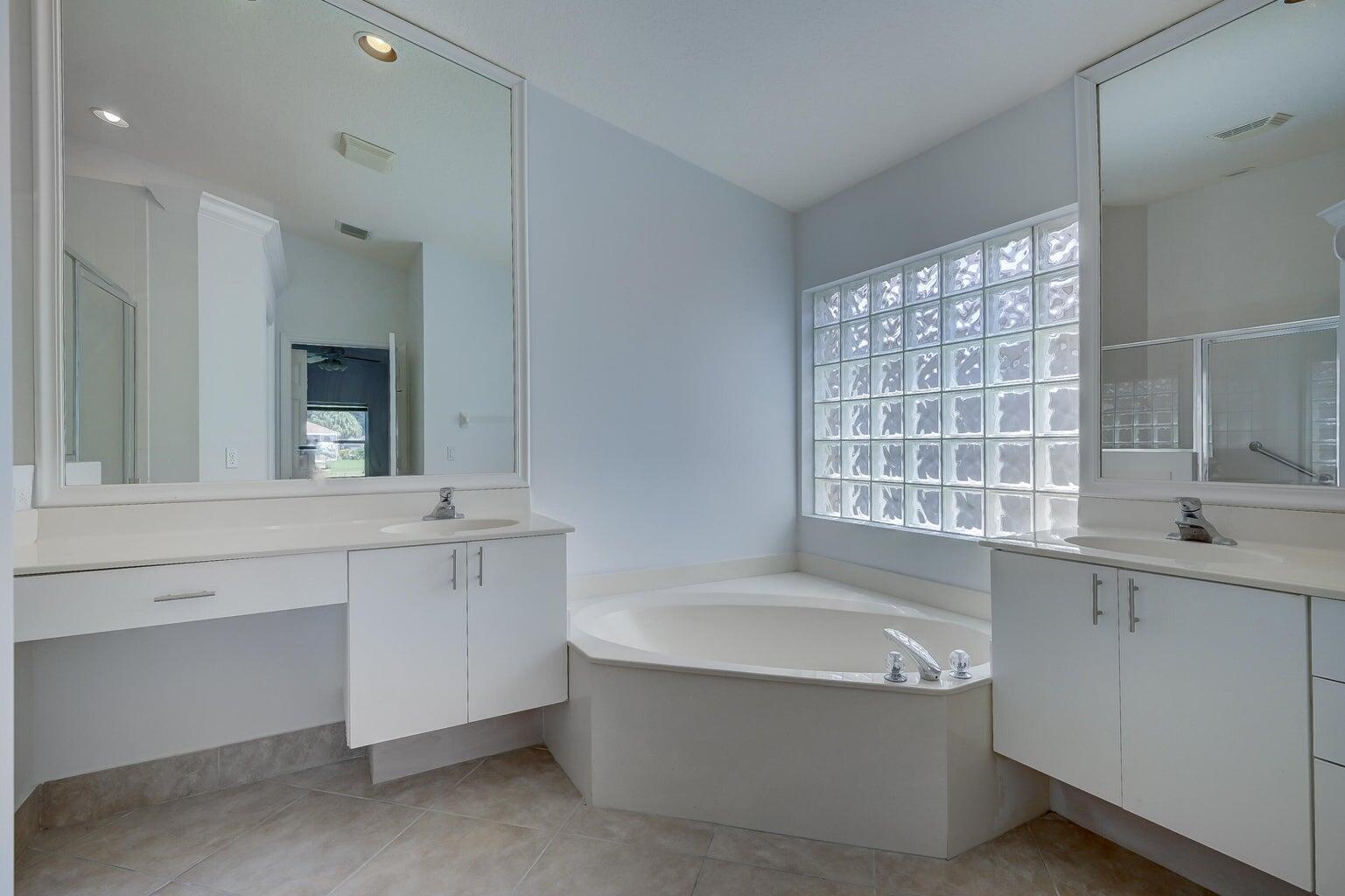6523 Vía Trento Property Photo 17