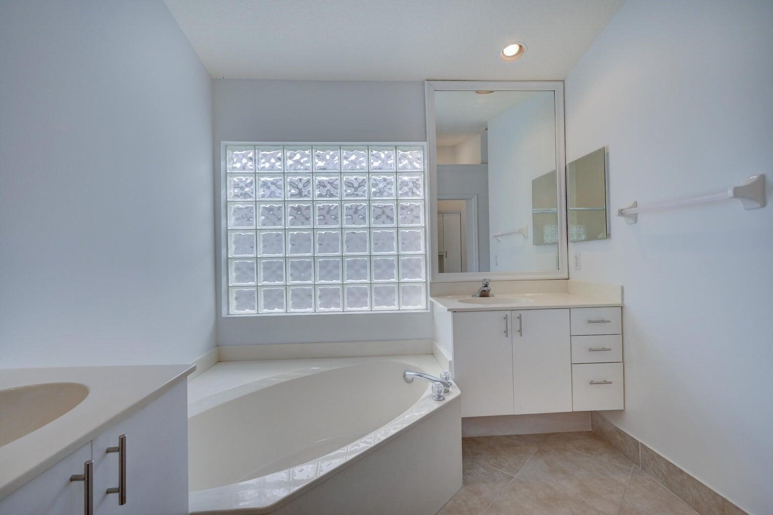 6523 Vía Trento Property Photo 18