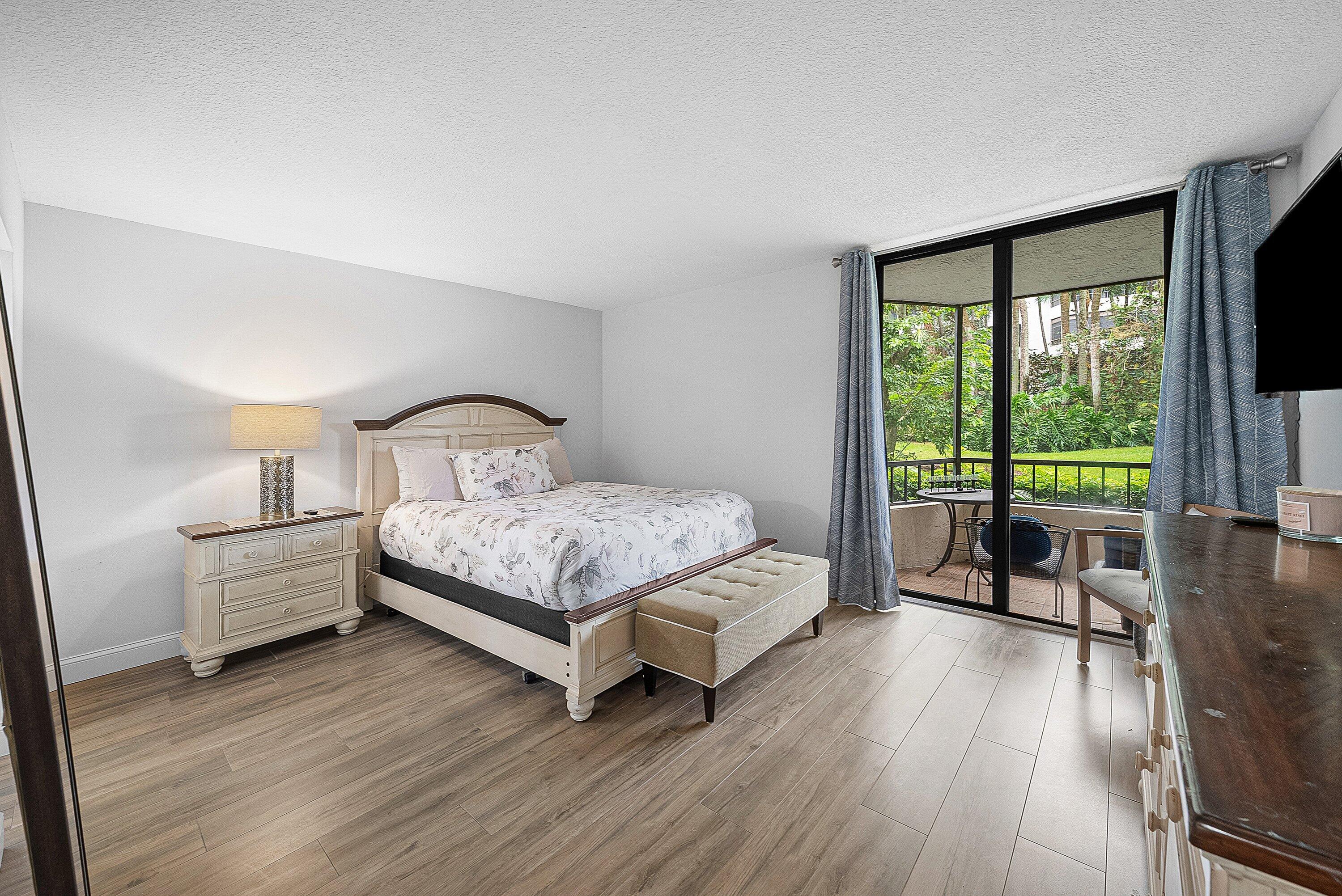 1850 Homewood Boulevard 1030 Property Photo 17