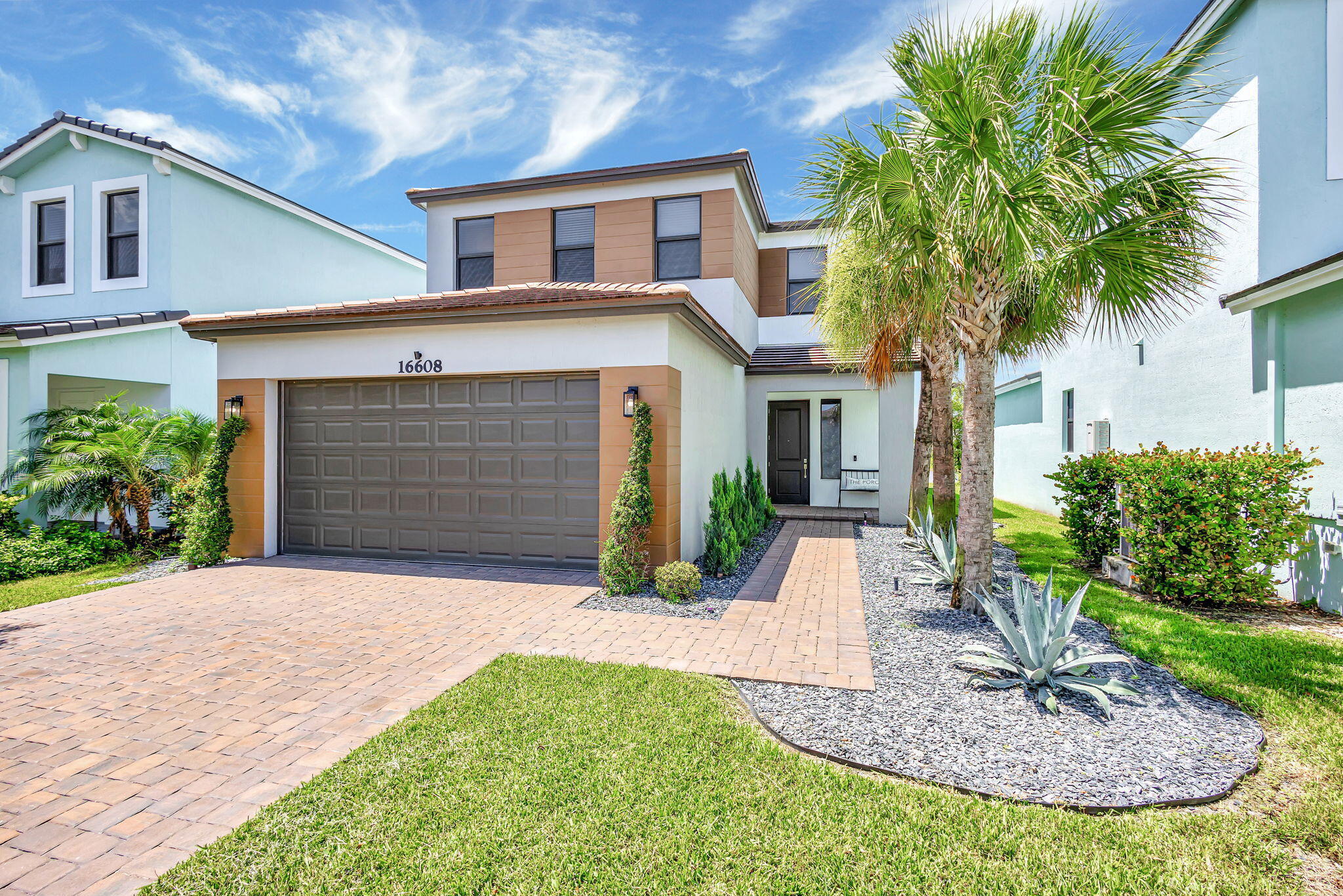 16608 Cove Road Property Photo 1