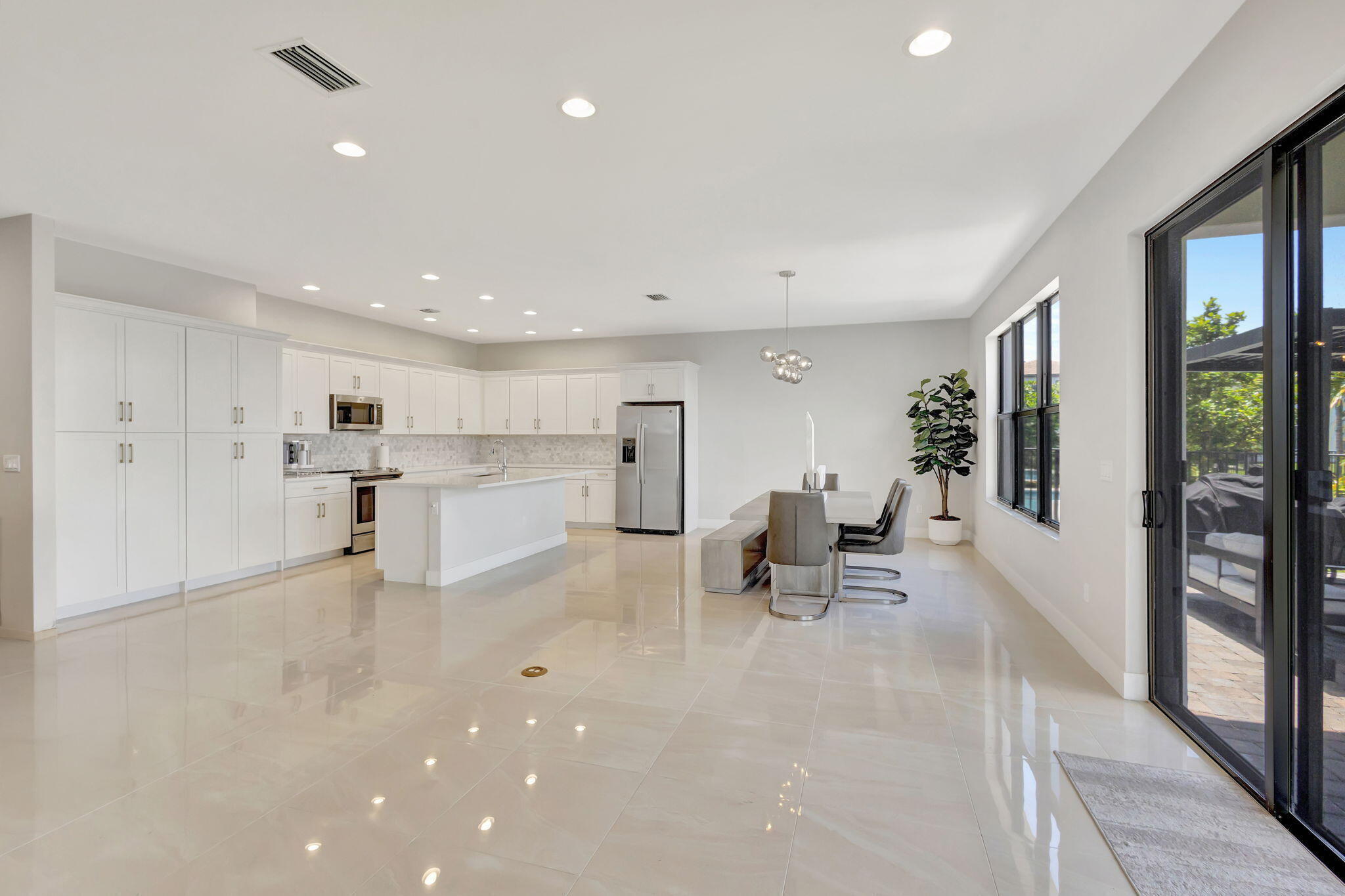 16608 Cove Road Property Photo 15
