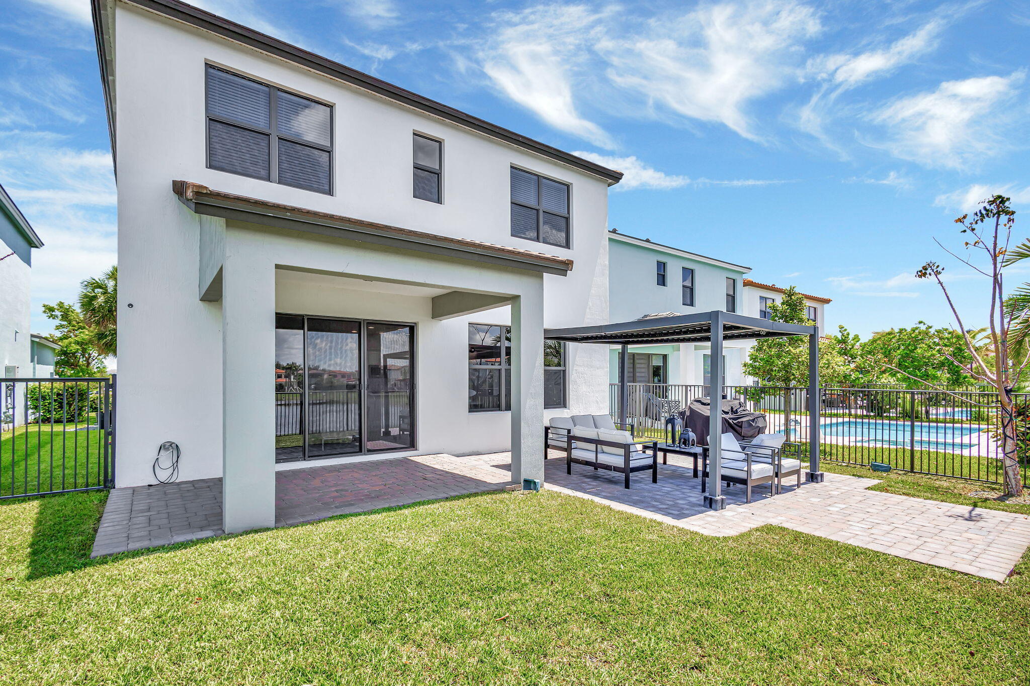 16608 Cove Road Property Photo 43