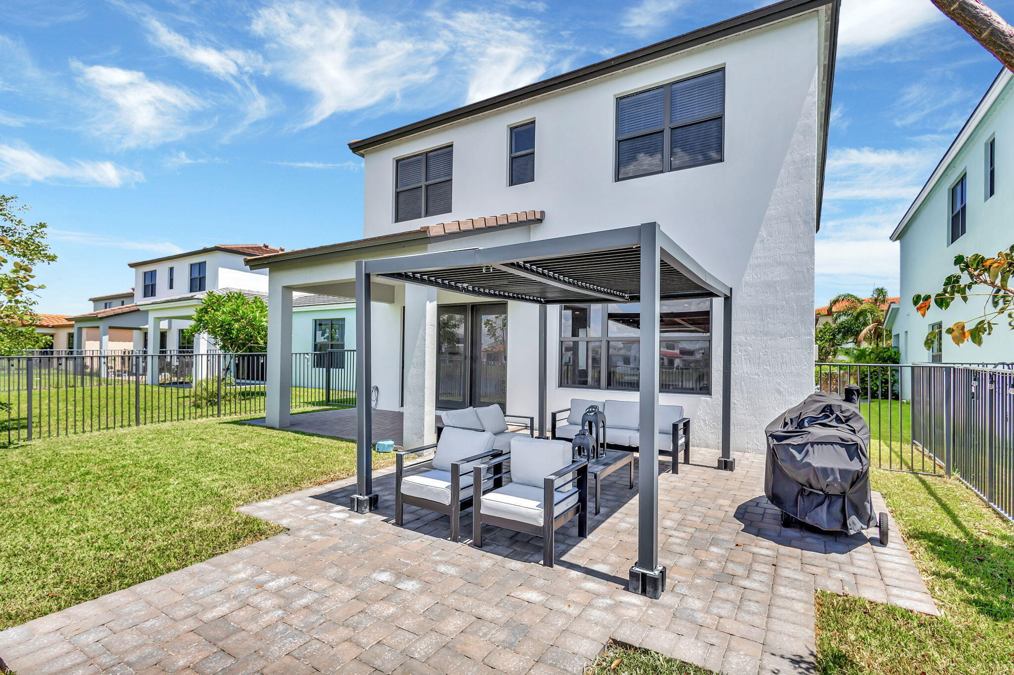 16608 Cove Road Property Photo 44