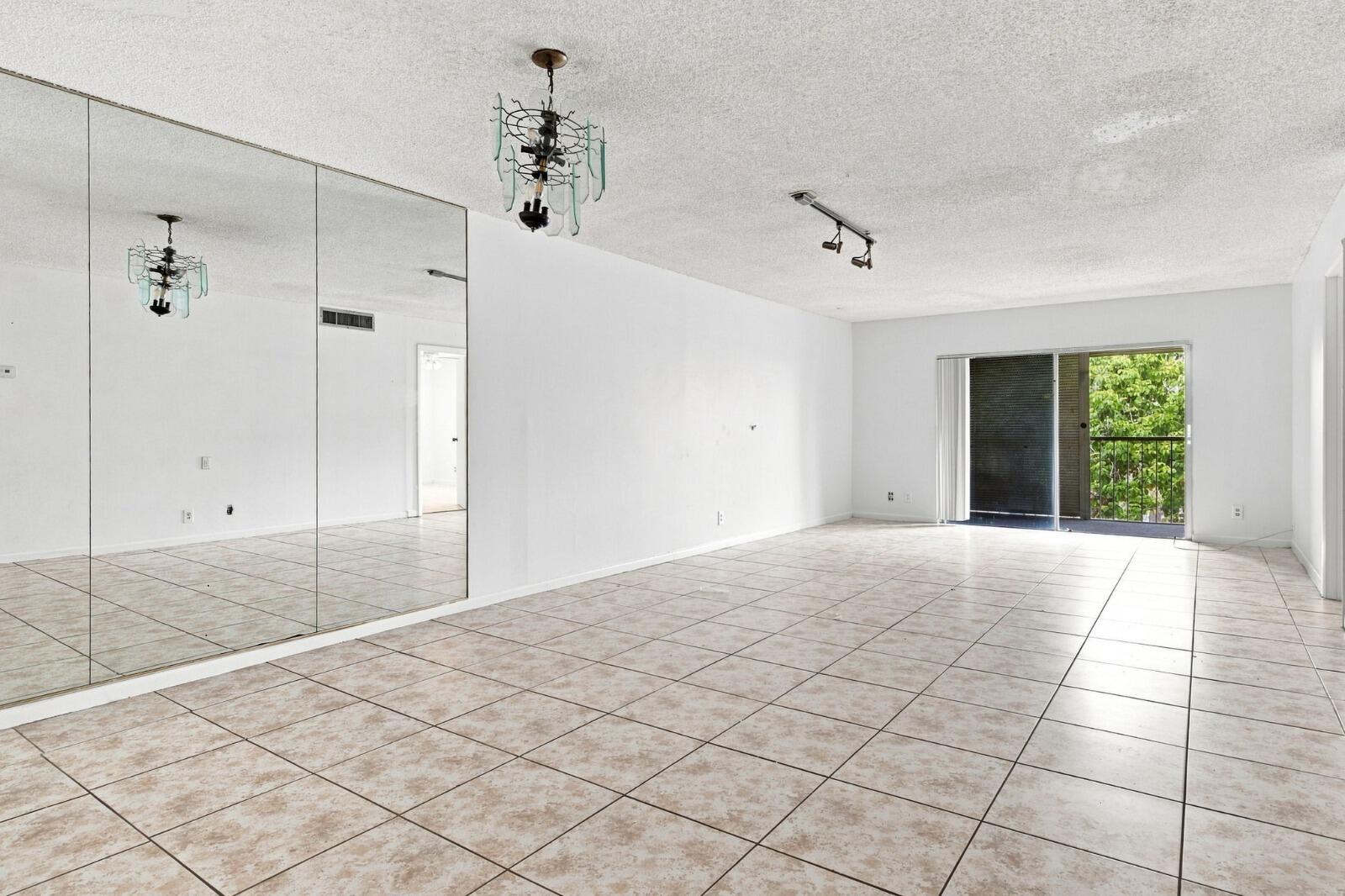 3280 Spanish Moss Terrace 403 Property Photo 8