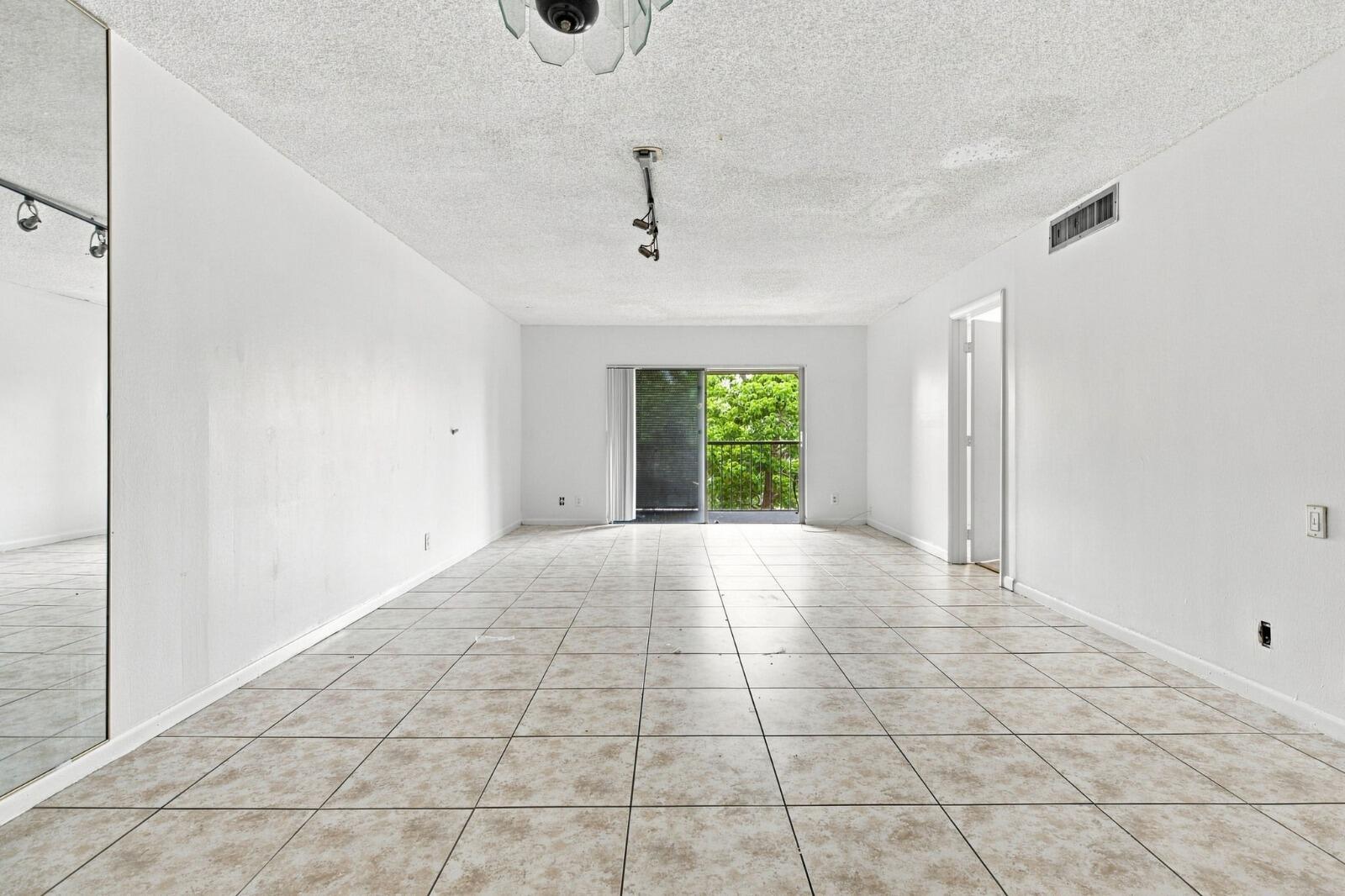 3280 Spanish Moss Terrace 403 Property Photo 9