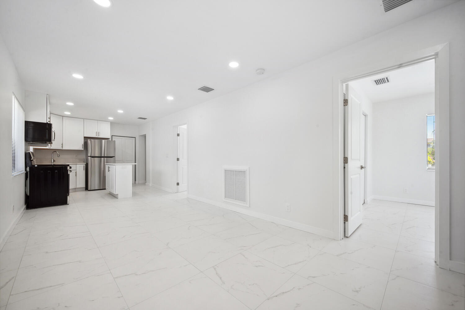 1009 14th Street #a Property Photo 3