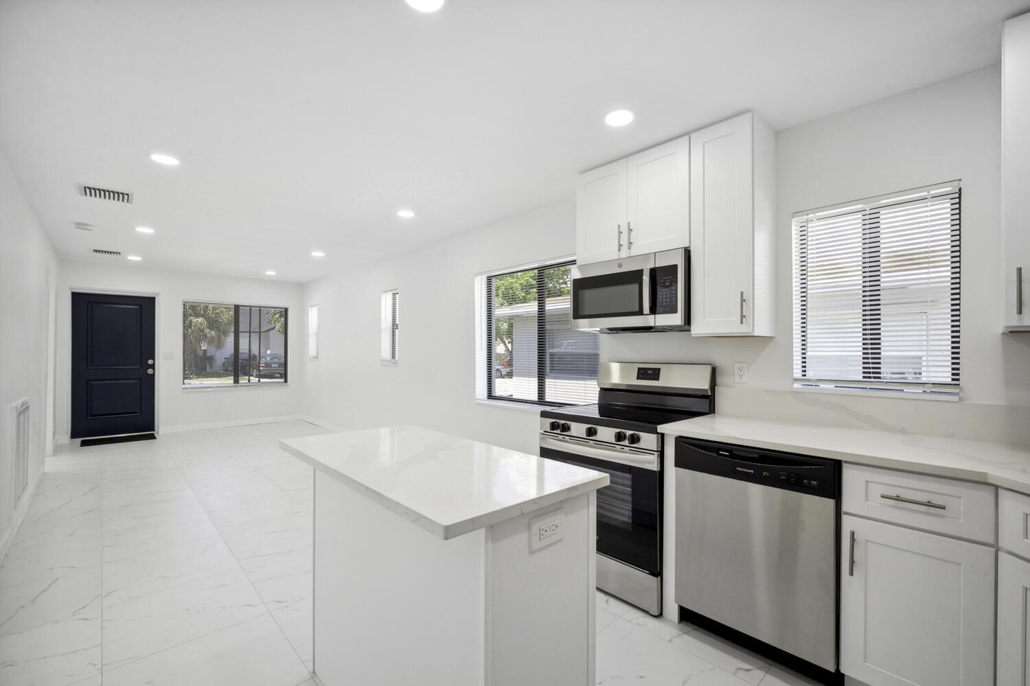 1009 14th Street #a Property Photo 5