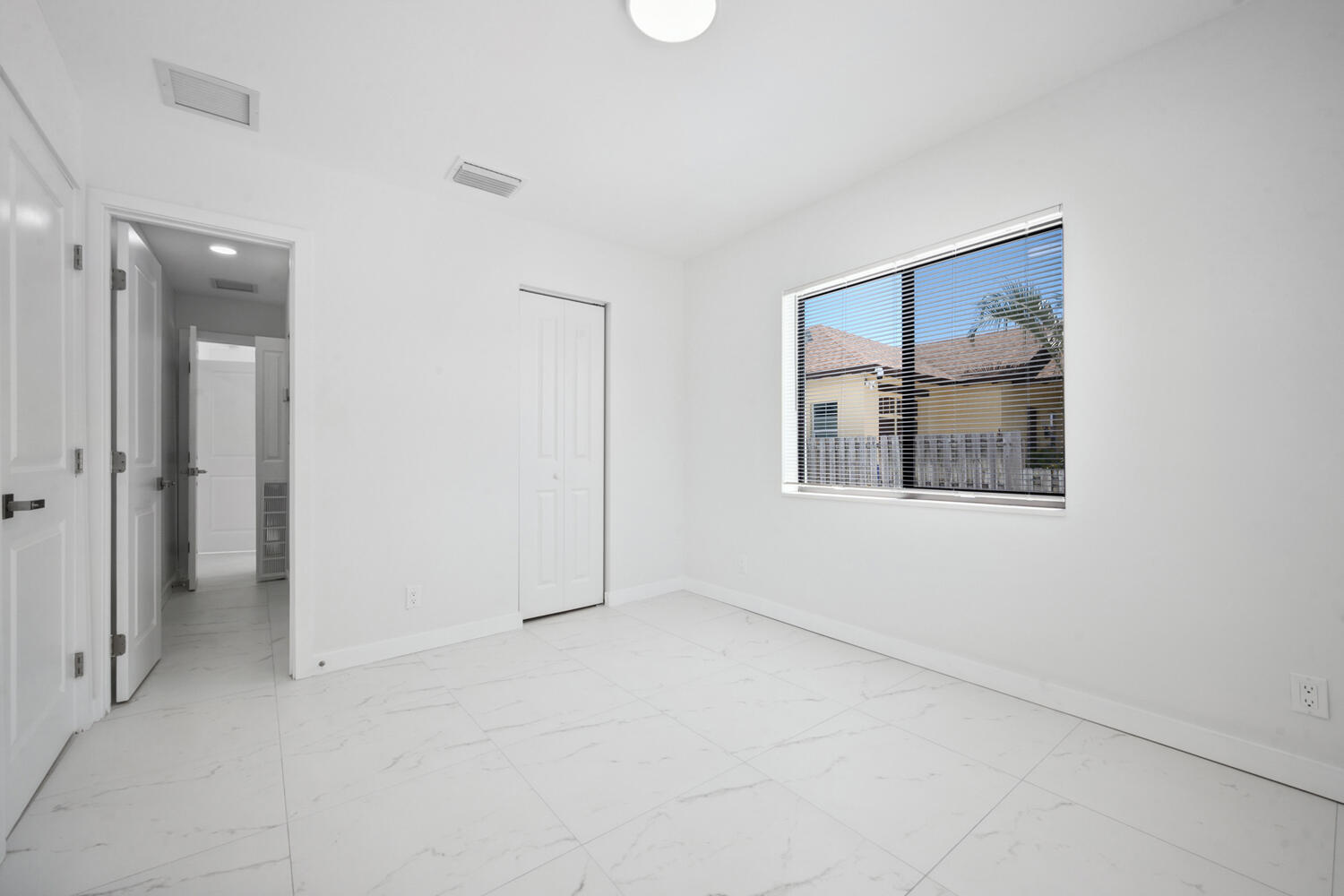 1009 14th Street #a Property Photo 8