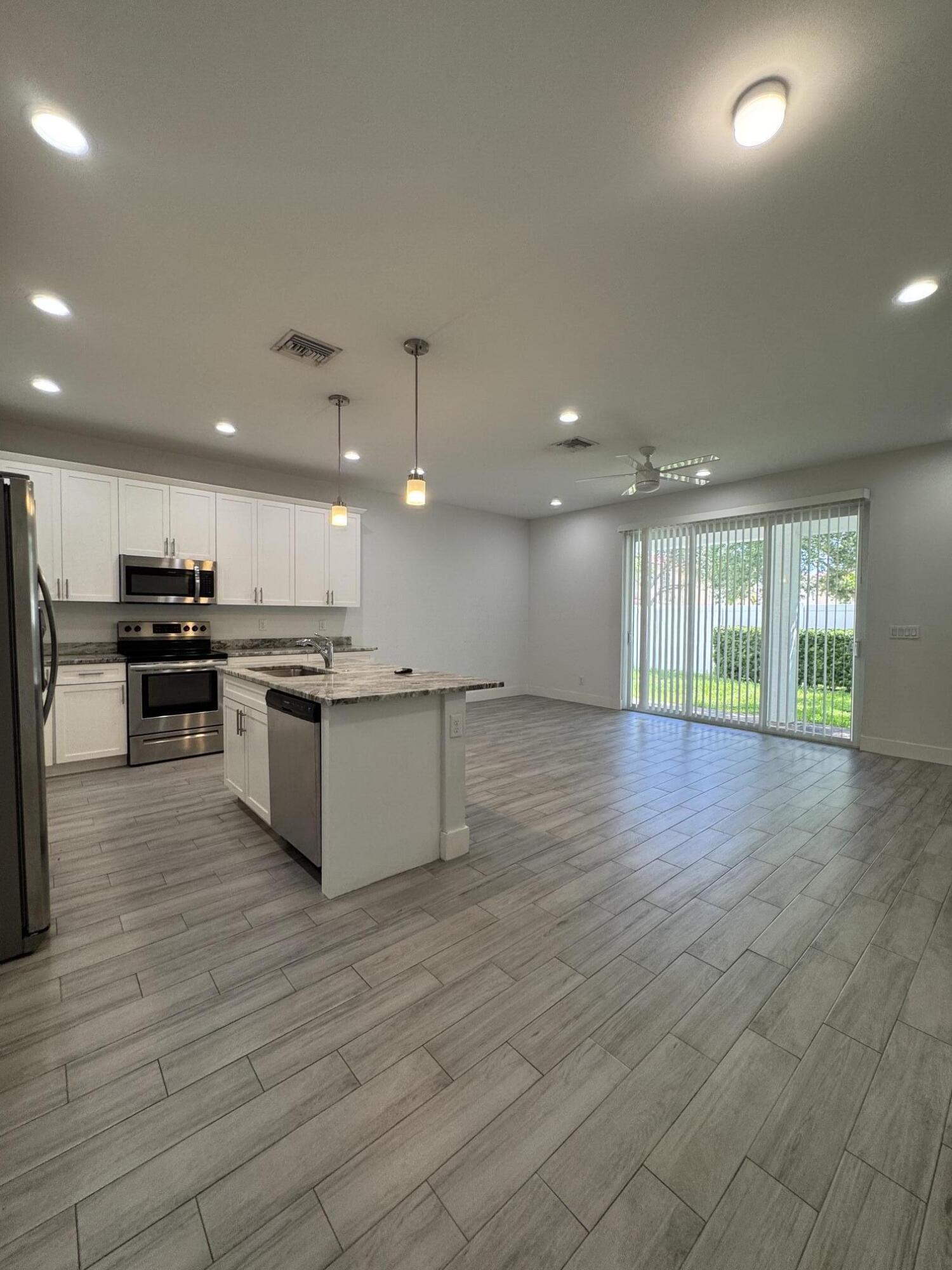 1031 Mango Drive Property Photo 9