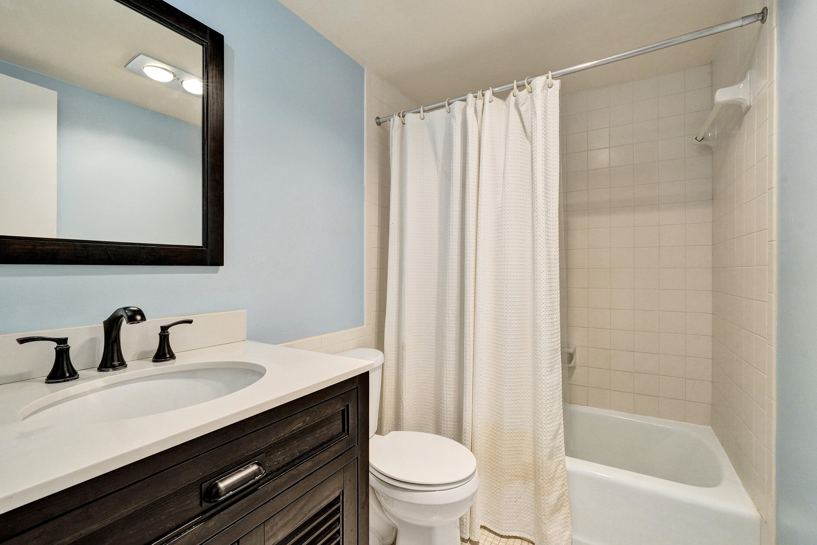 308 Golfview Road 406 Property Photo 9