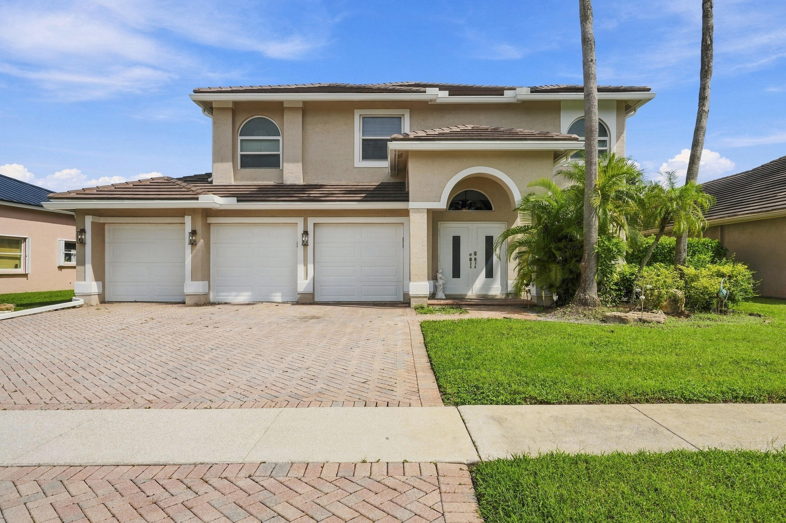 1720 Corsica Drive Property Photo 1