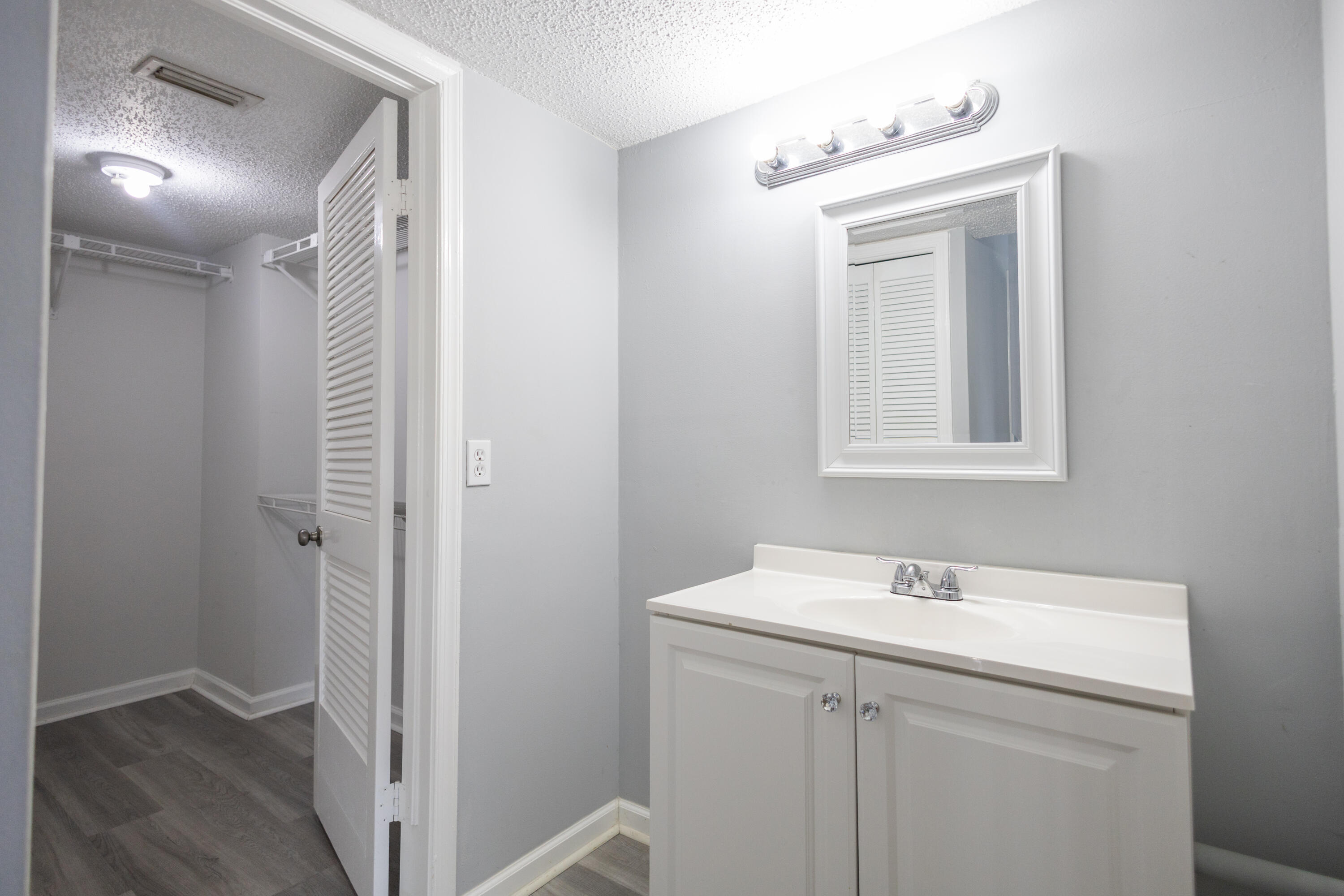 110 Weybridge Circle A Property Photo 10