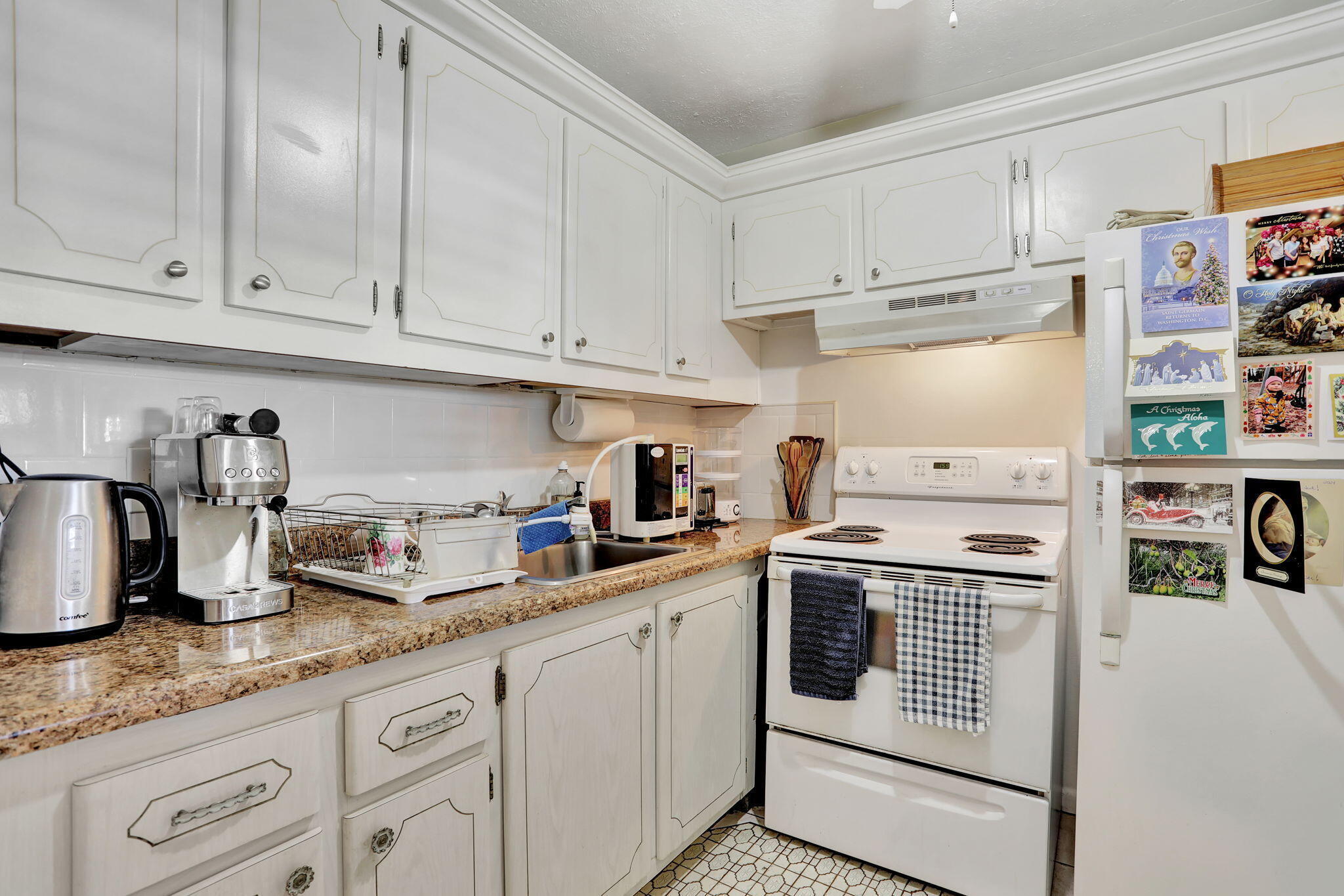 86 Lyndhurst D 86 Property Photo 12
