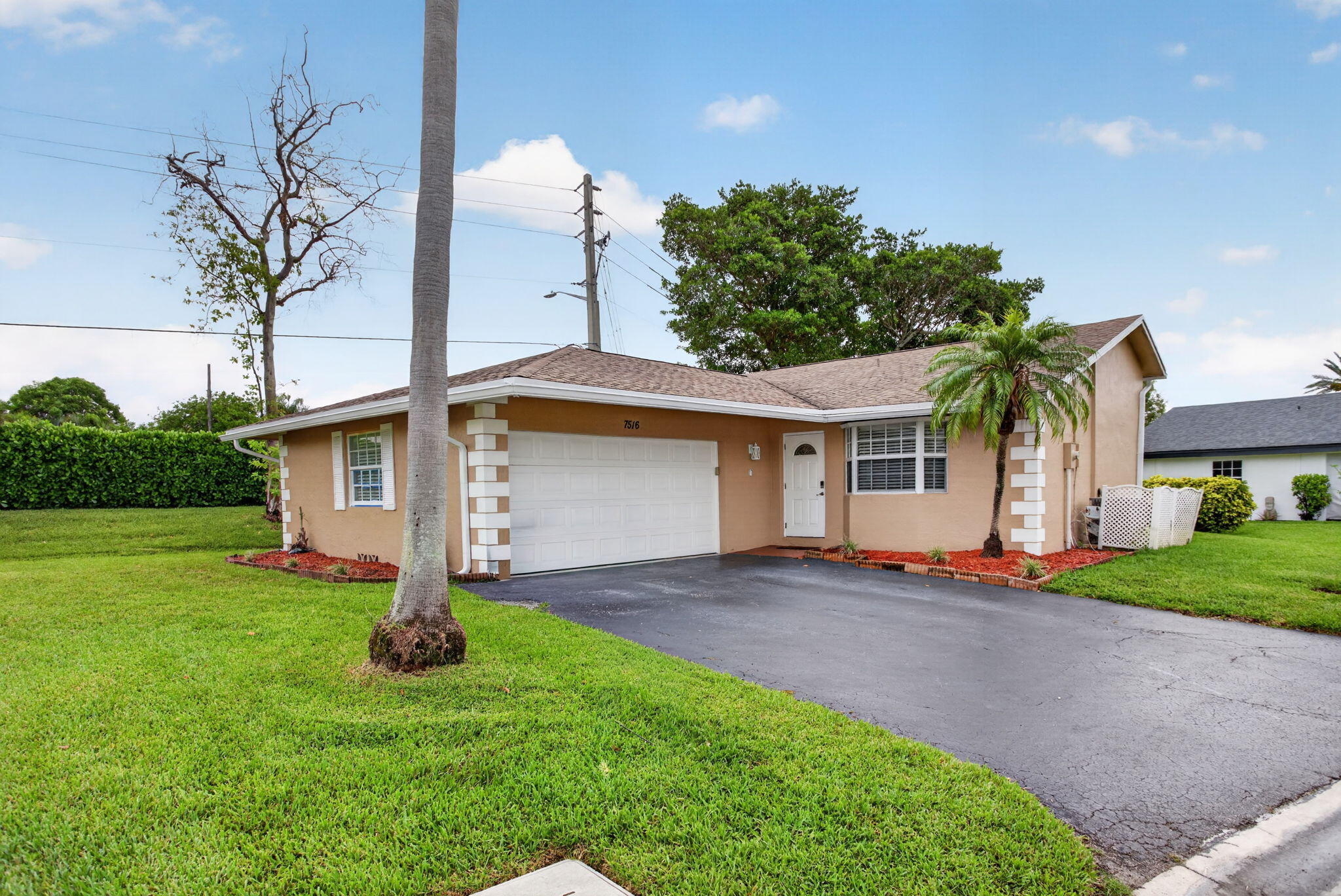 7516 NW 88th Terrace