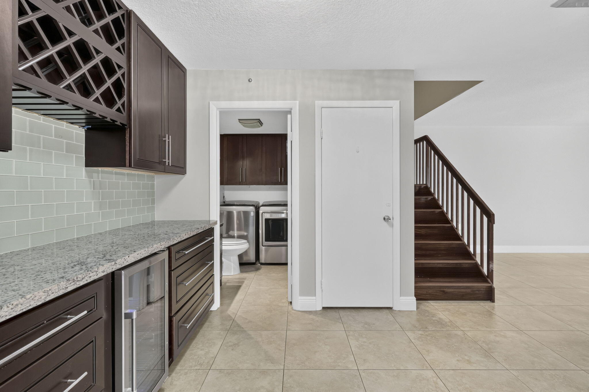 846 Blue Ridge Circle Property Photo 4