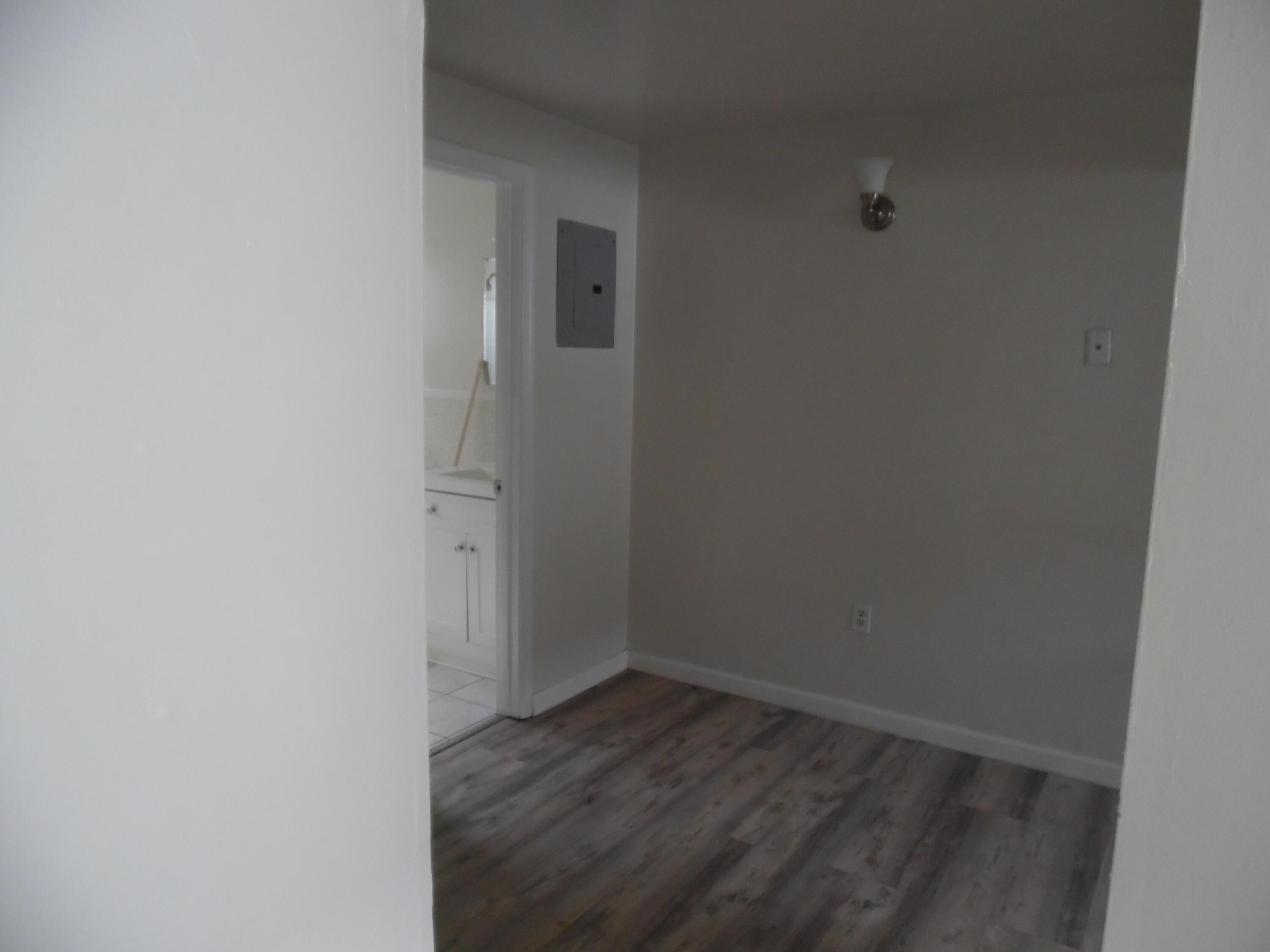 B26070484 Property Photo 4