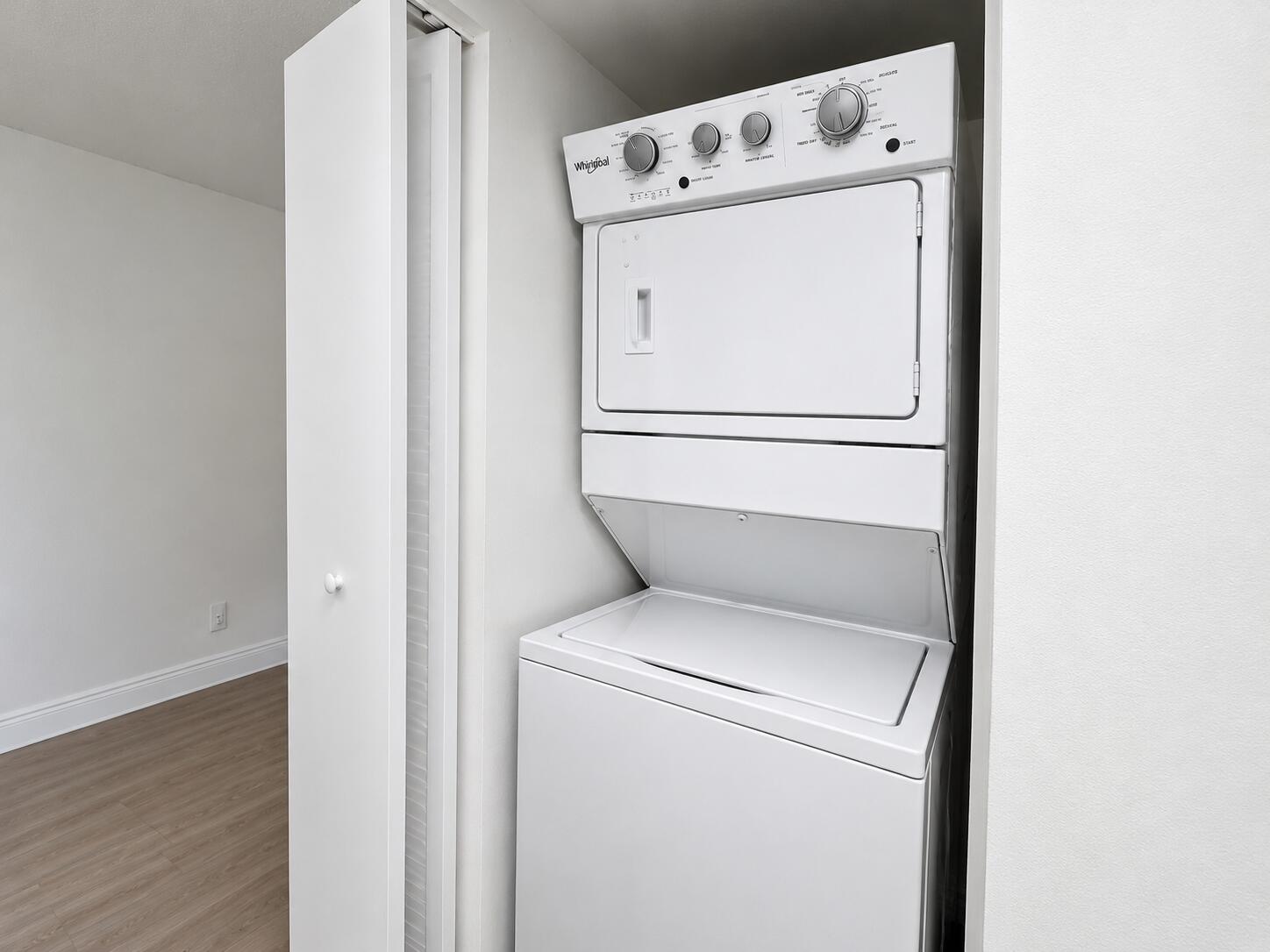 401 Nw 34 Street 93-107 Property Photo 5