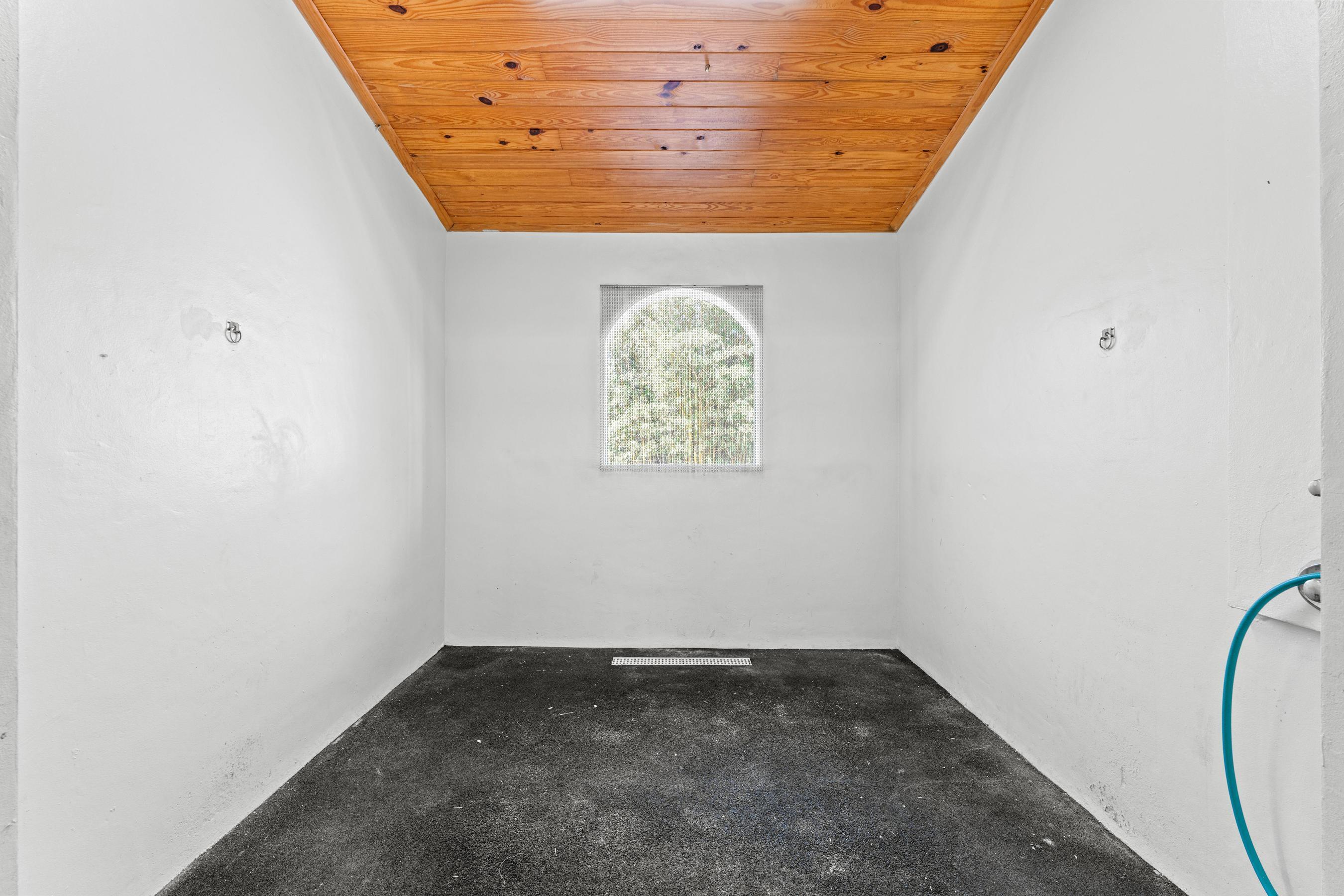 5656 South Shore Boulevard Property Photo 6