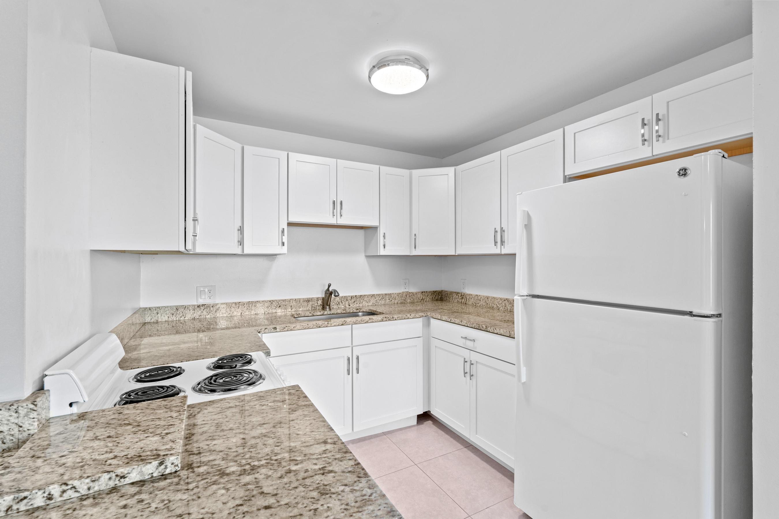 5656 South Shore Boulevard Property Photo 32