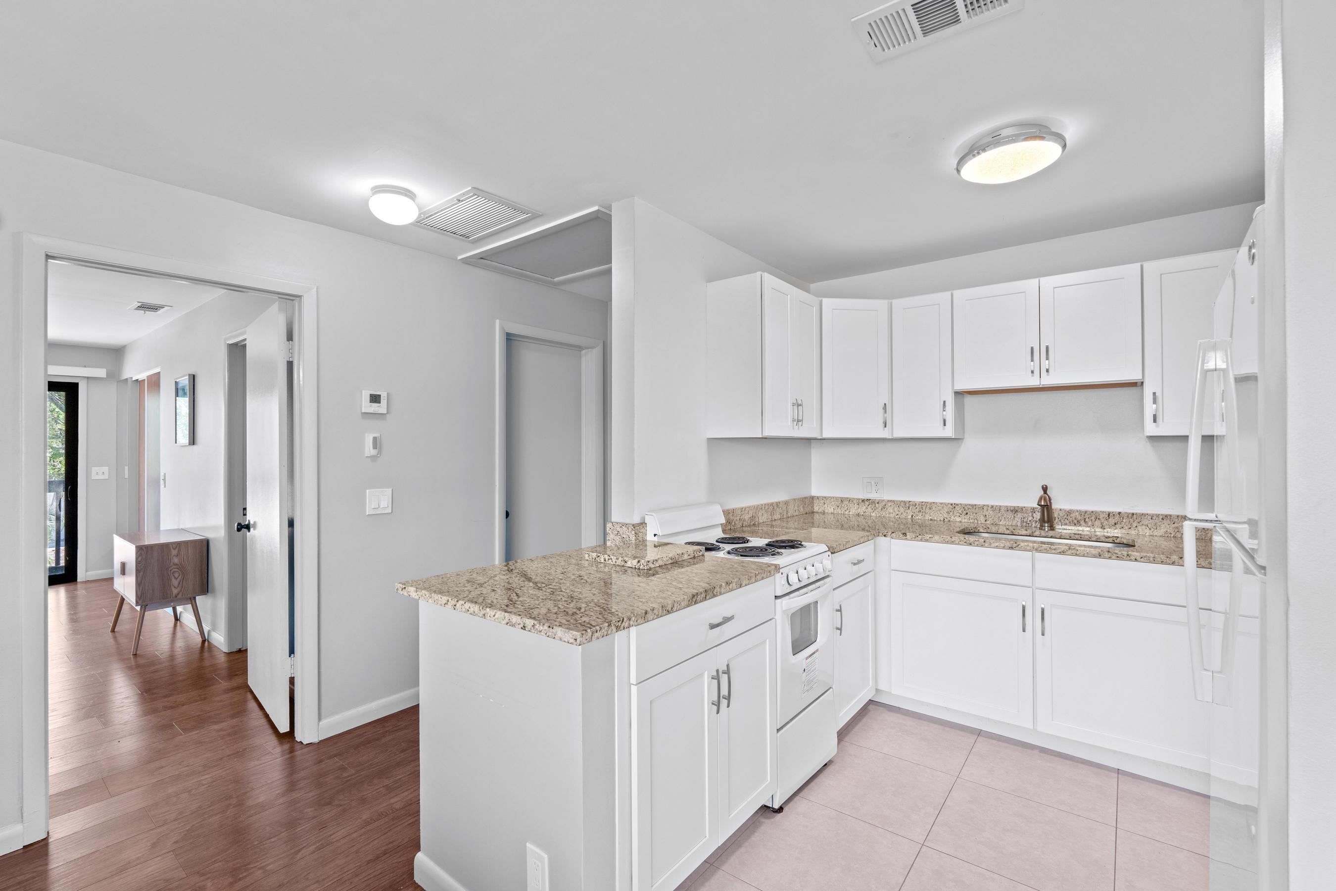 5656 South Shore Boulevard Property Photo 34