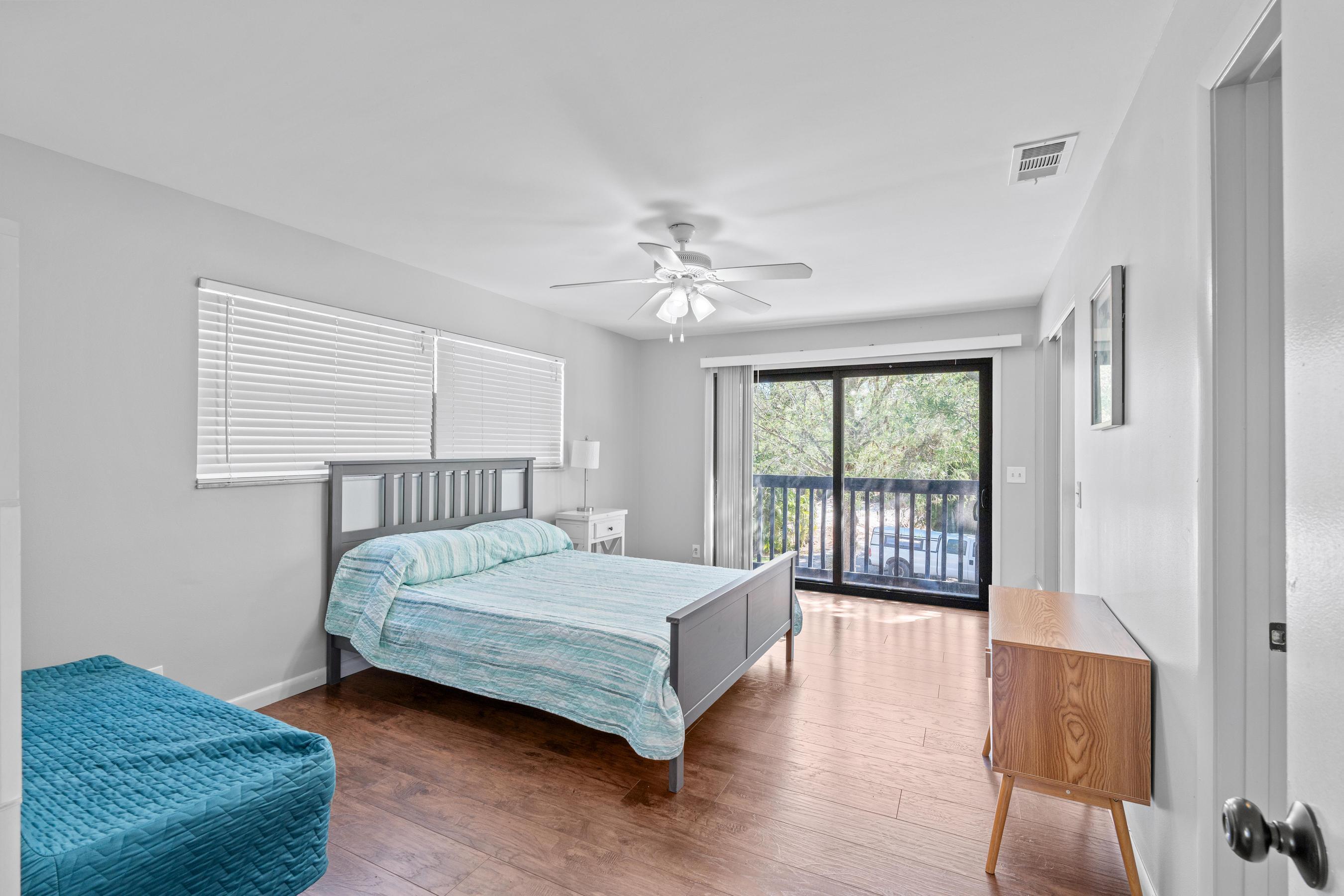5656 South Shore Boulevard Property Photo 35