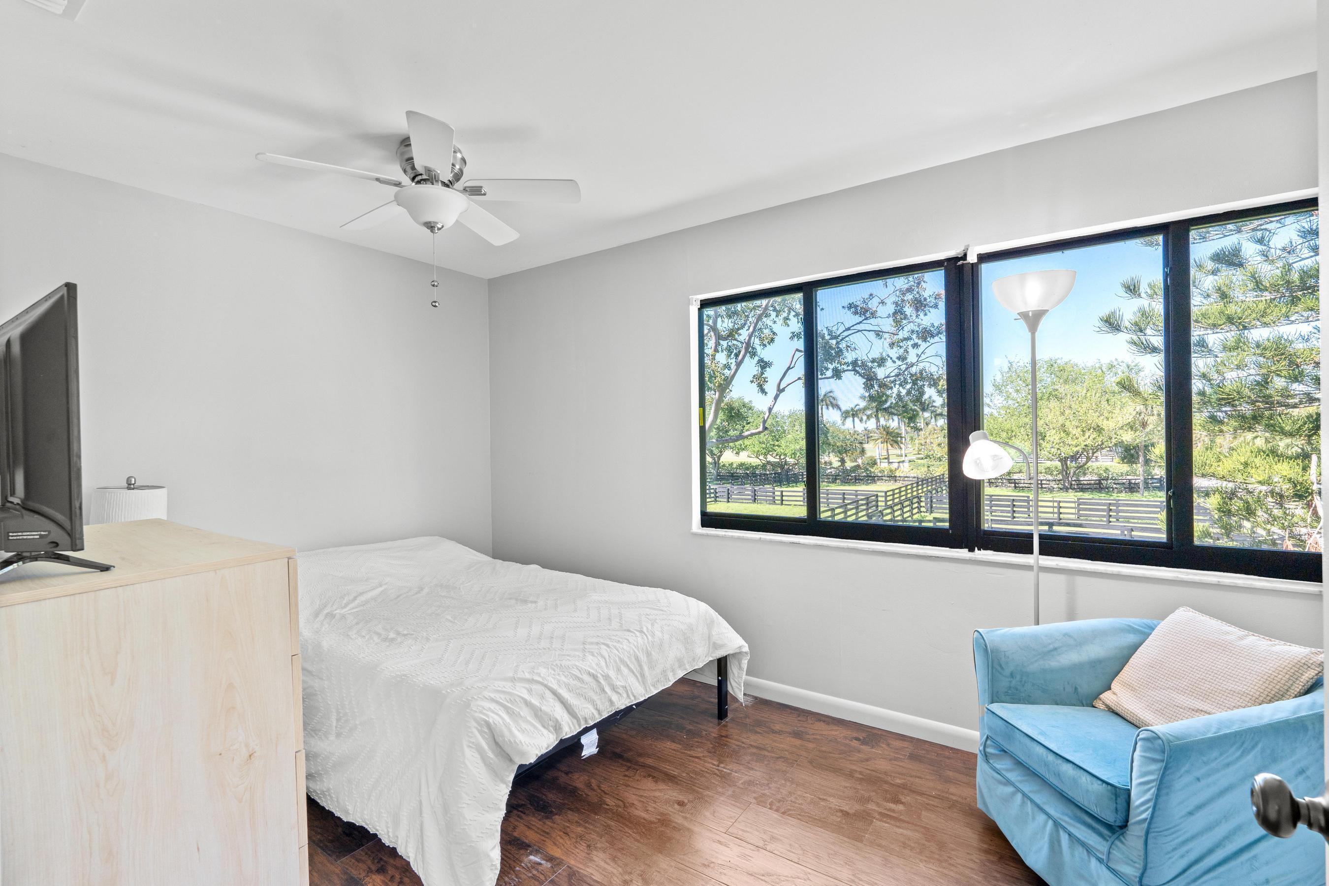 5656 South Shore Boulevard Property Photo 37